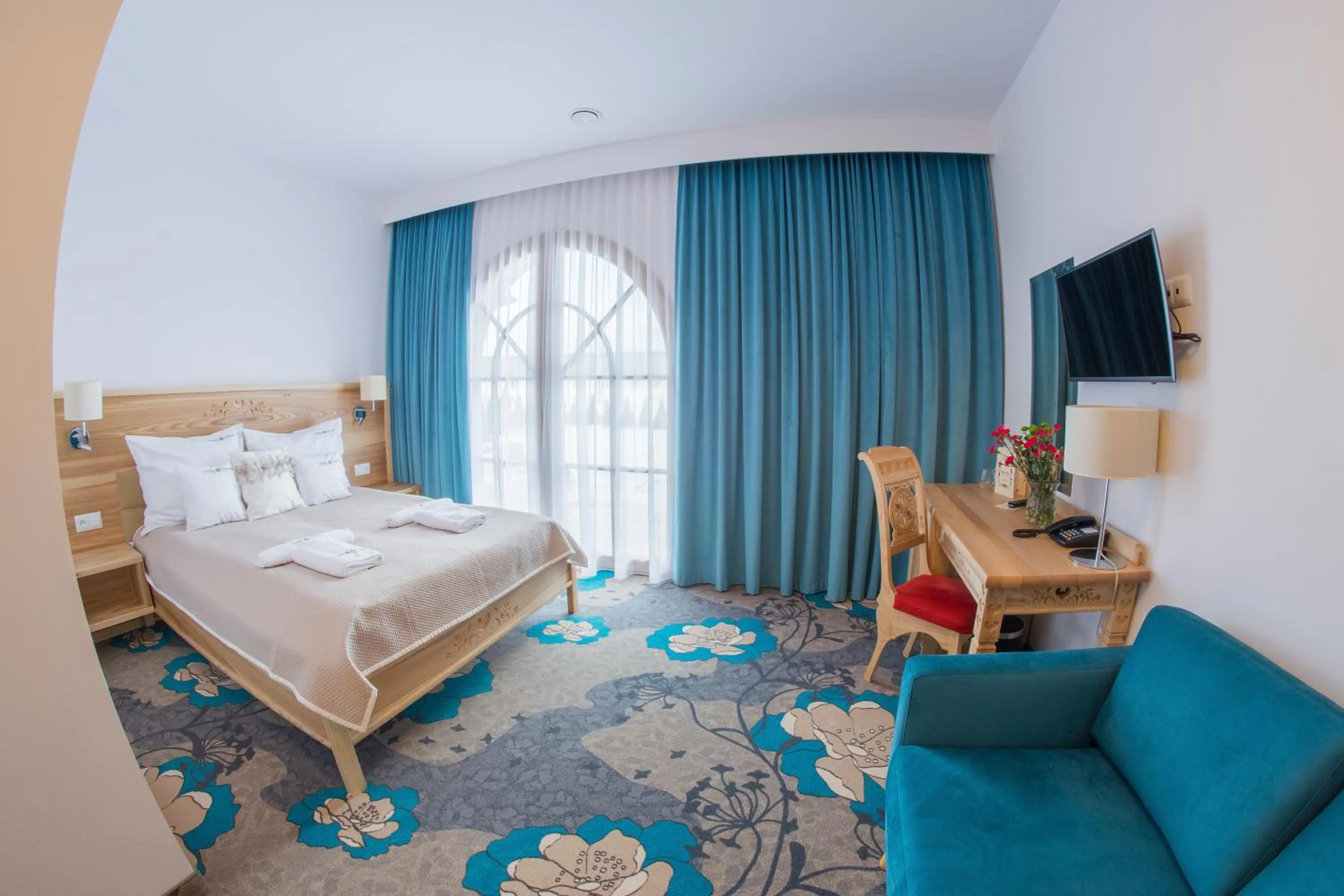 Photo of the whole room, Bed in Dworek Góralski