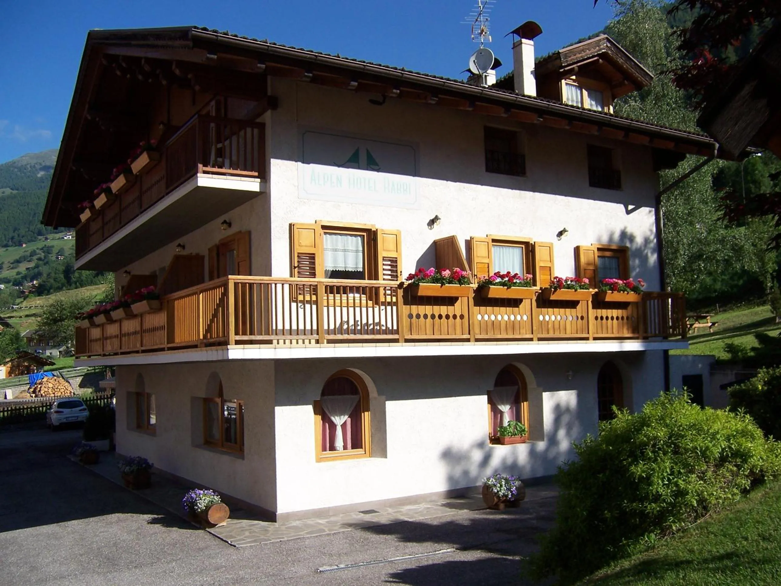 Property building in Alpen Hotel Rabbi