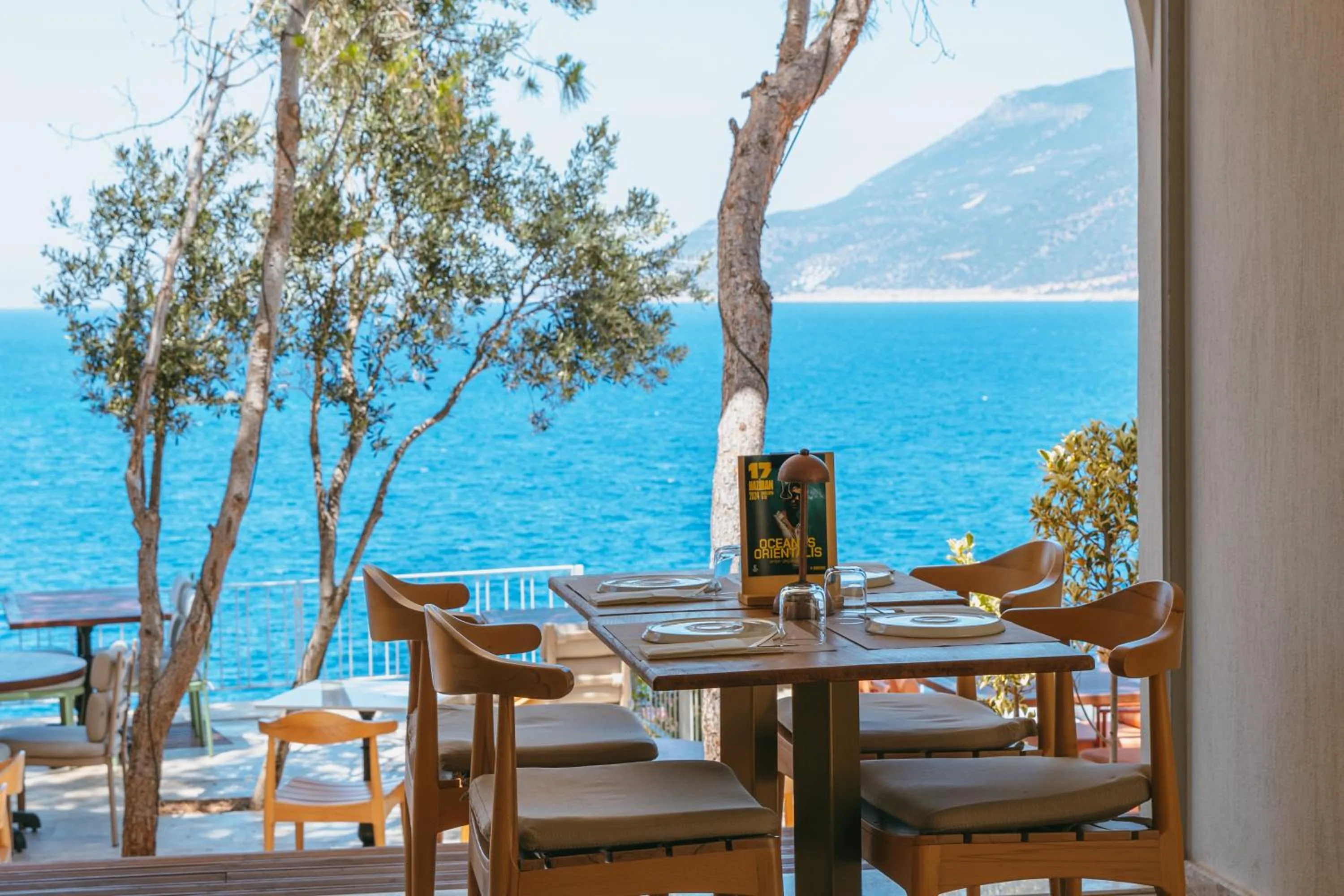 Restaurant/places to eat in Mavilim Hotel