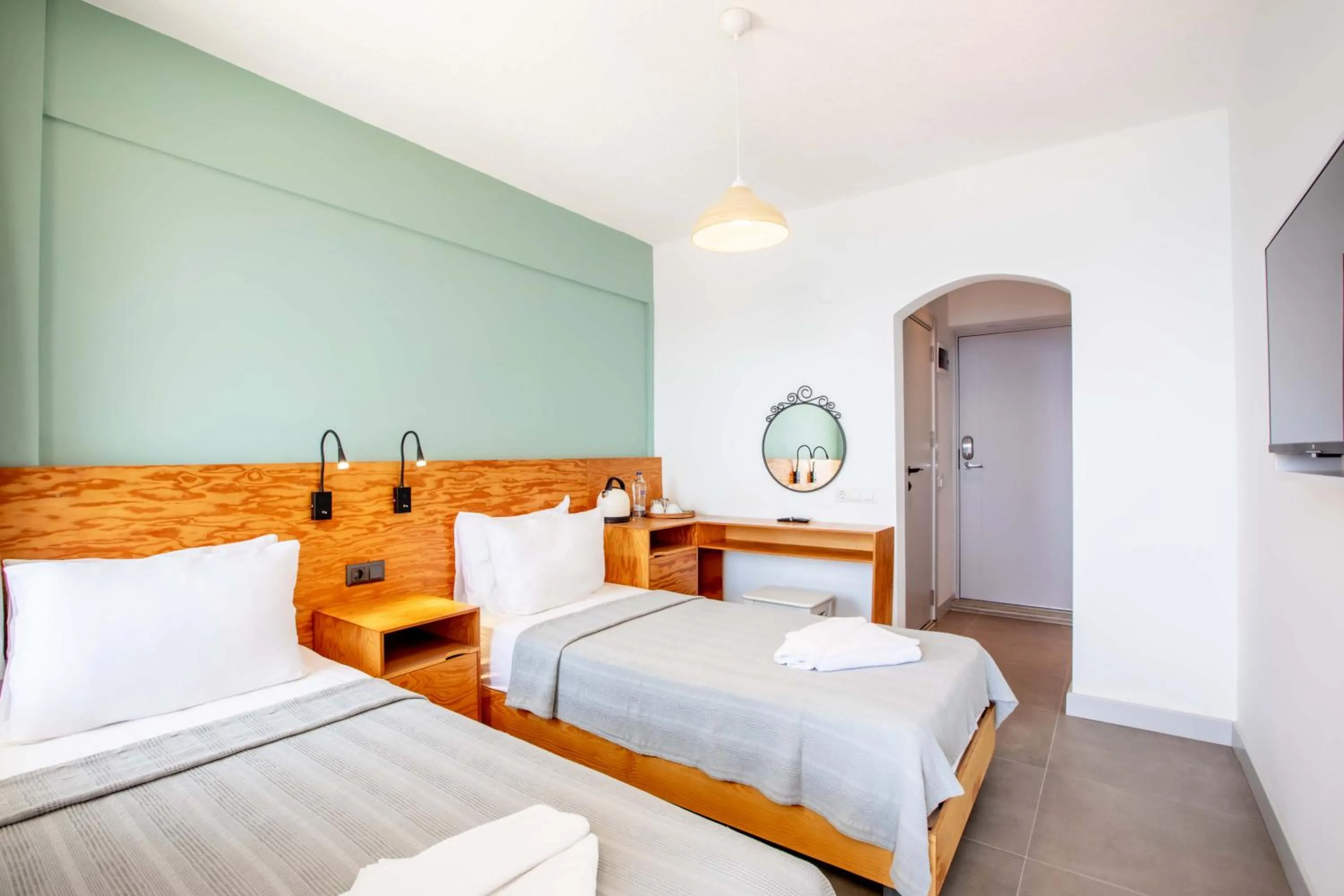 Coffee/tea facilities, Bed in Mavilim Hotel