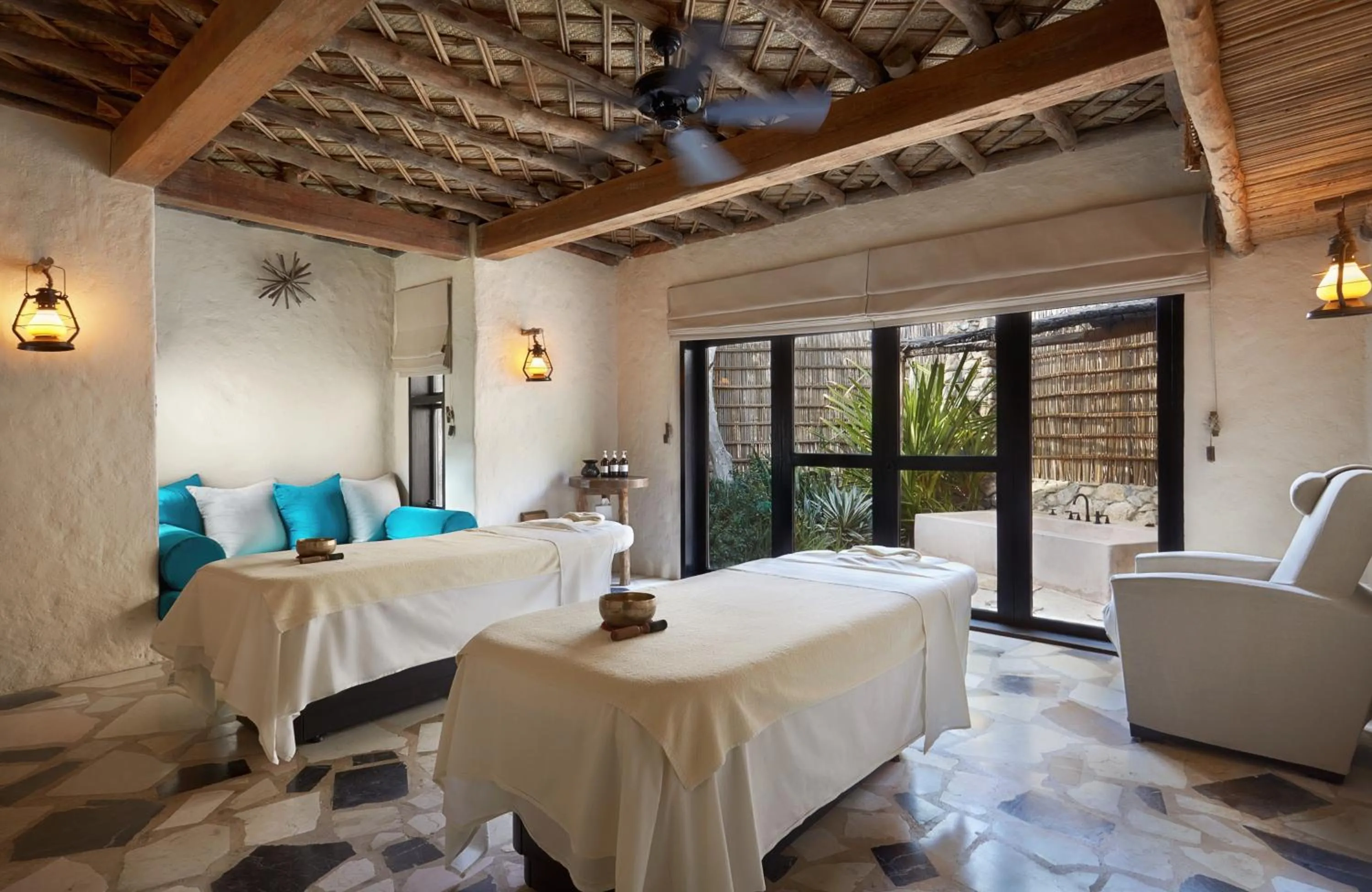 Spa and wellness centre/facilities, Bed in Six Senses Zighy Bay