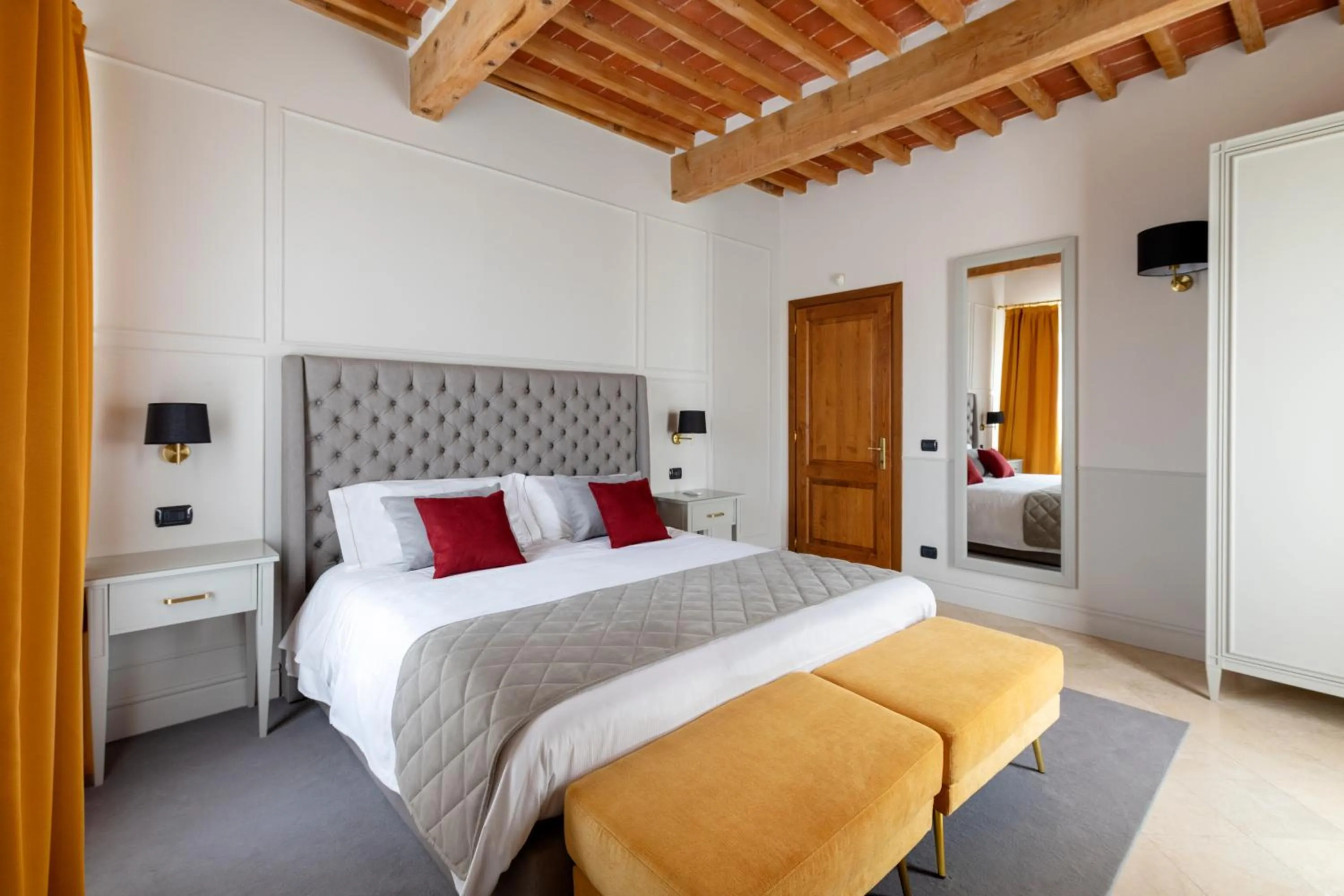 Bed in Relais Villa Grazianella | UNA Esperienze