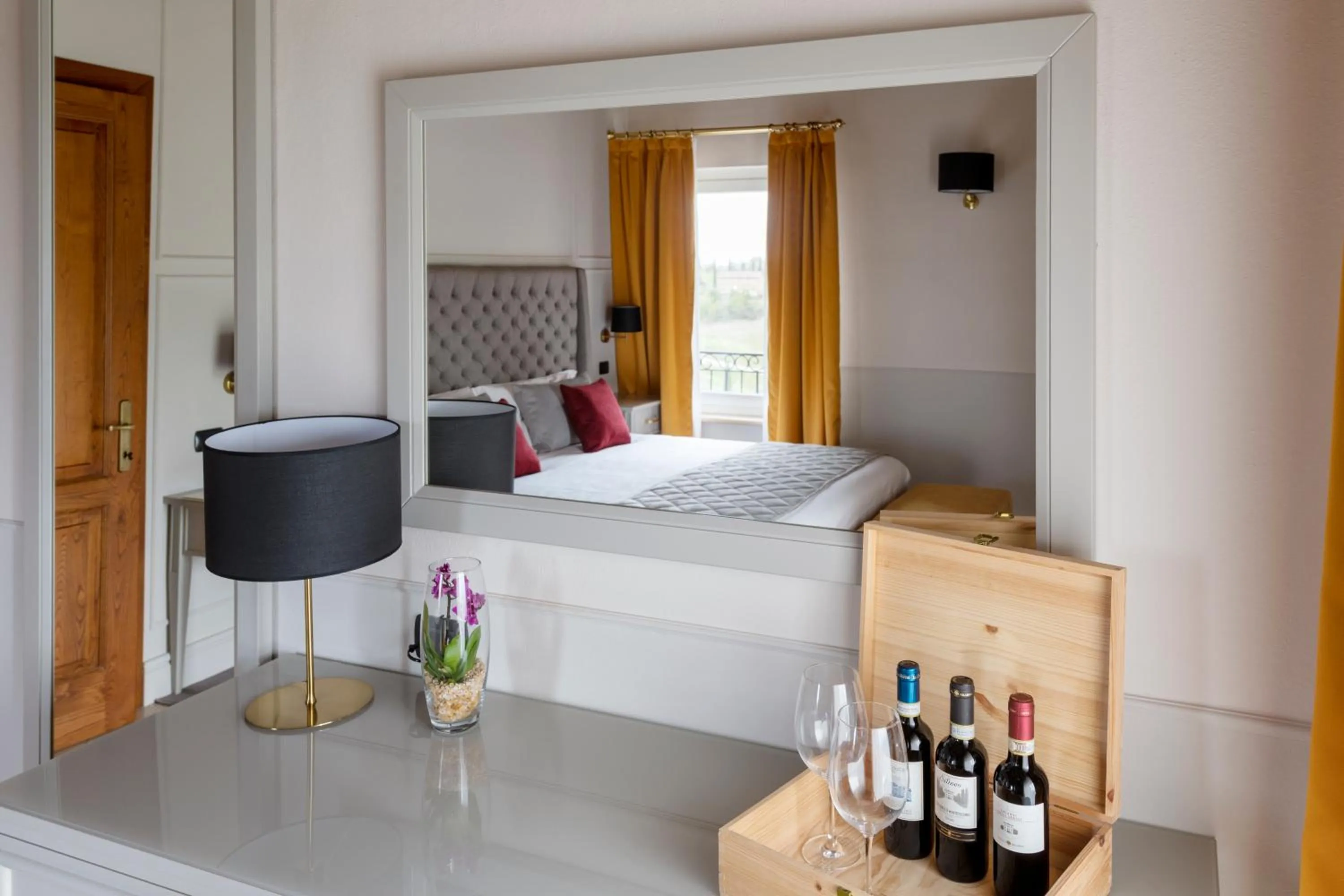 Bed in Relais Villa Grazianella | UNA Esperienze