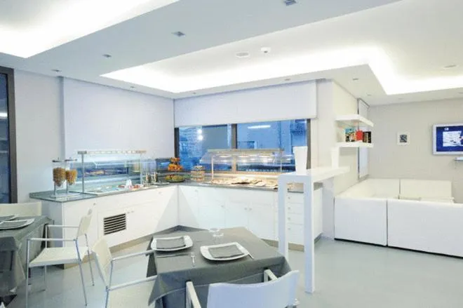 Restaurant/places to eat in Park Hotel Sporting