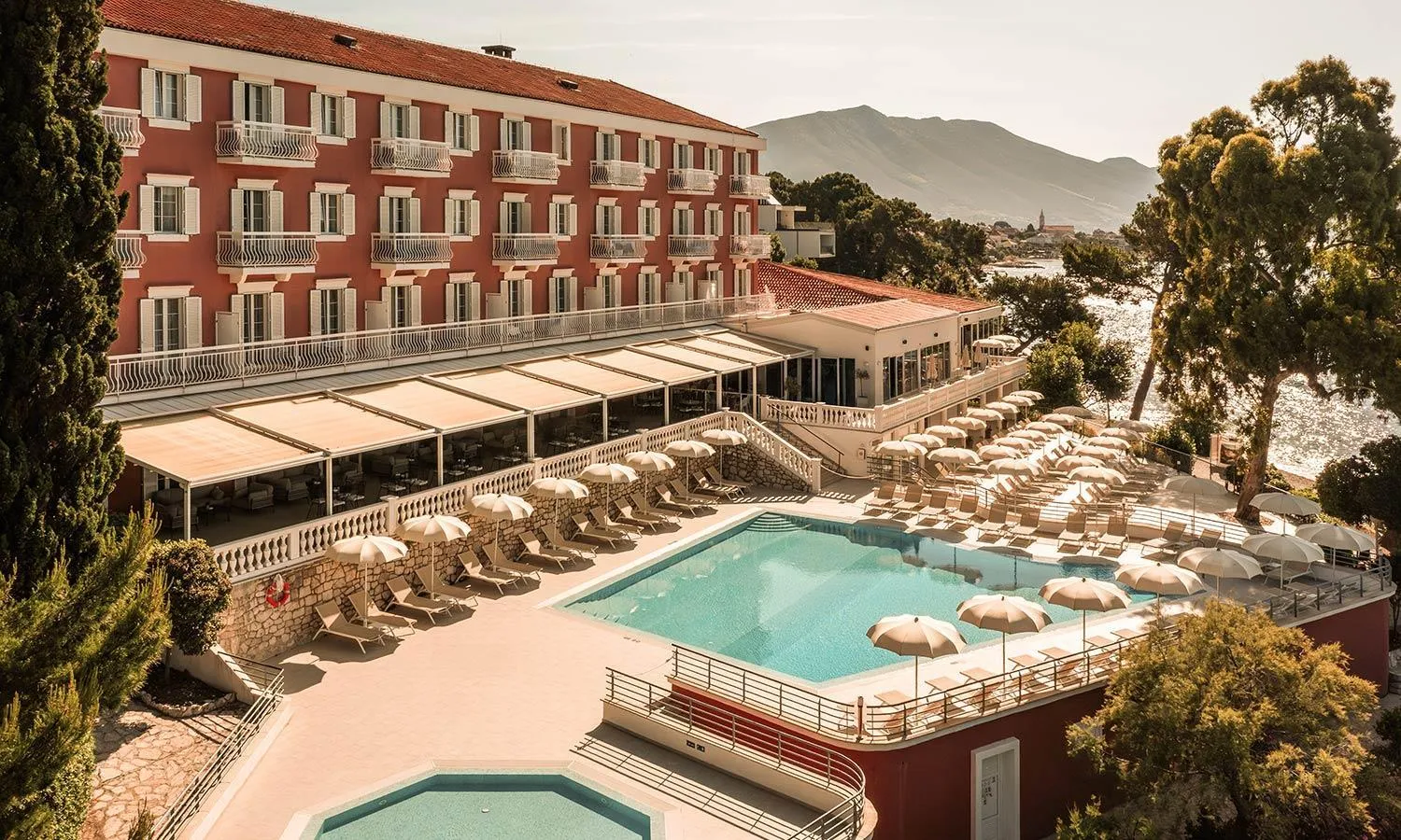 Property building in Aminess Younique Bellevue Hotel