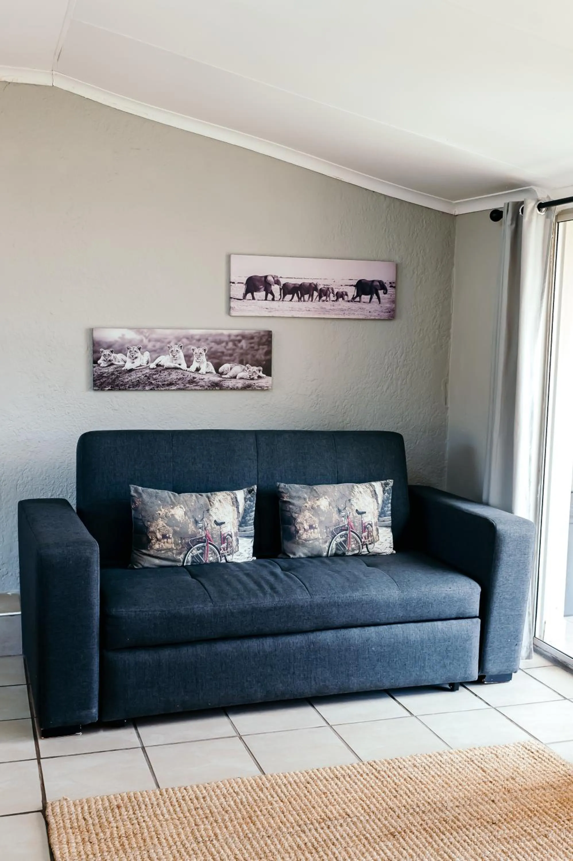 Seating area in Misty Morn Cottages