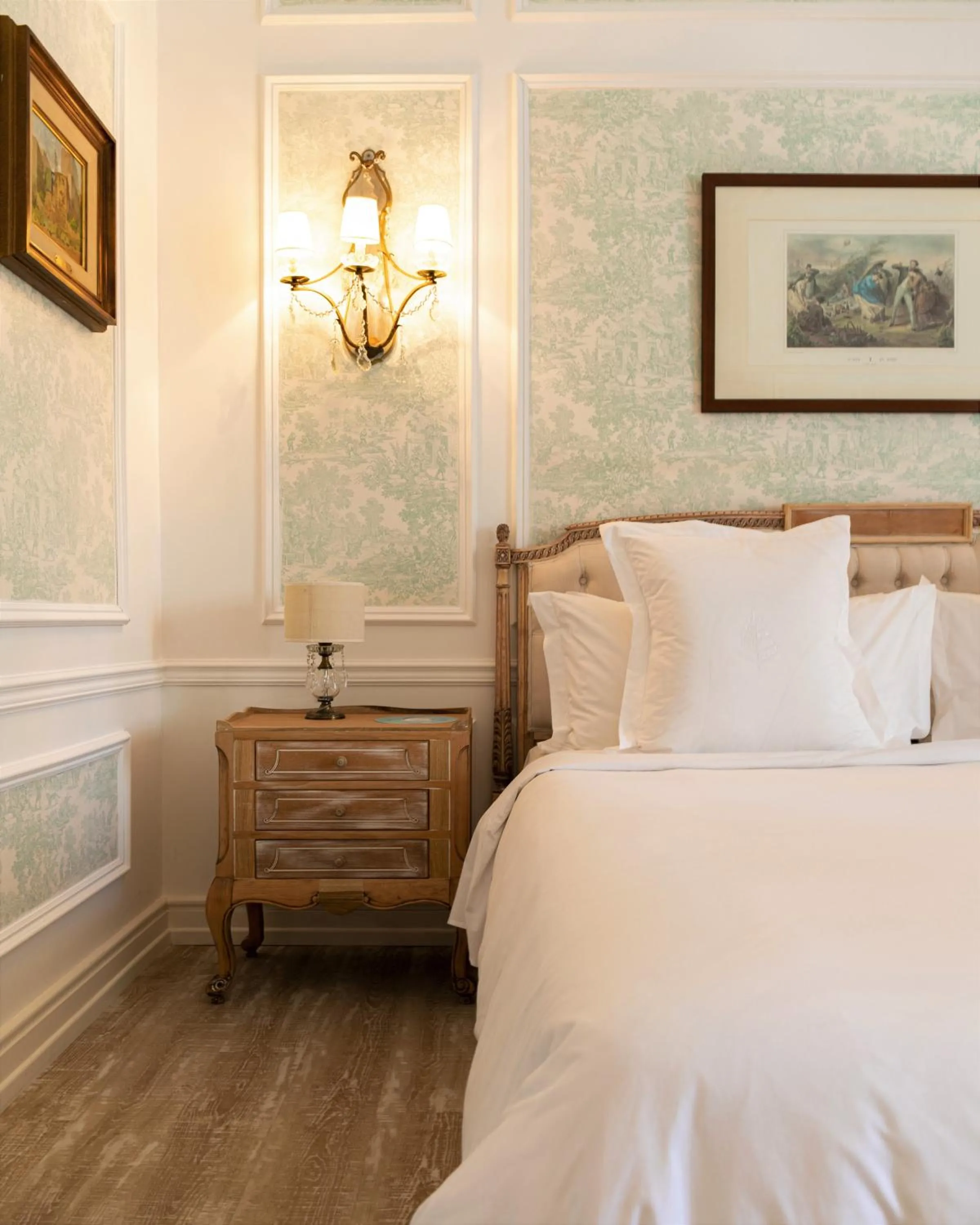 Bed in Four Seasons Hotel Buenos Aires