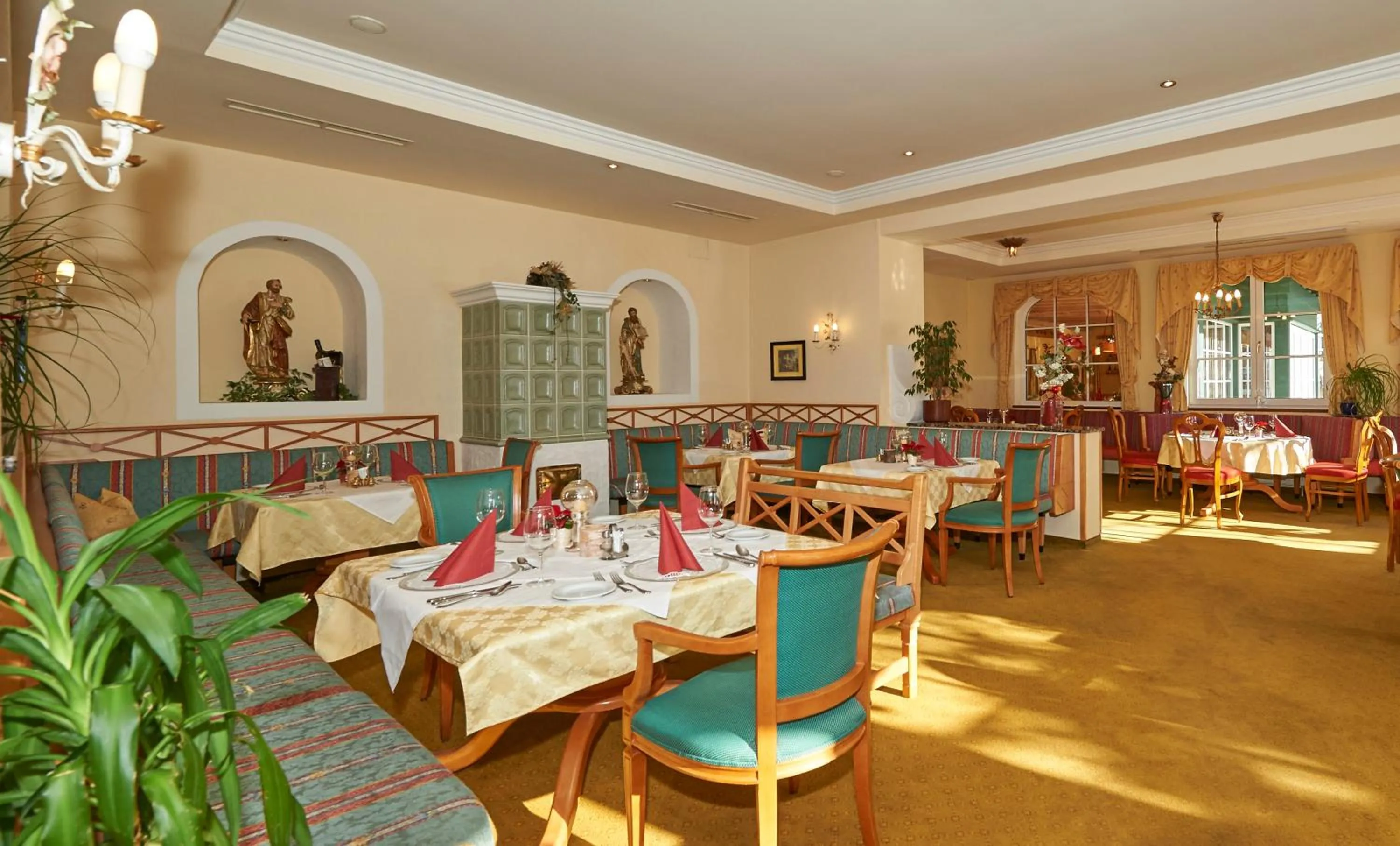 Restaurant/places to eat in Wohlfühlresort und Feriengut Martinerhof