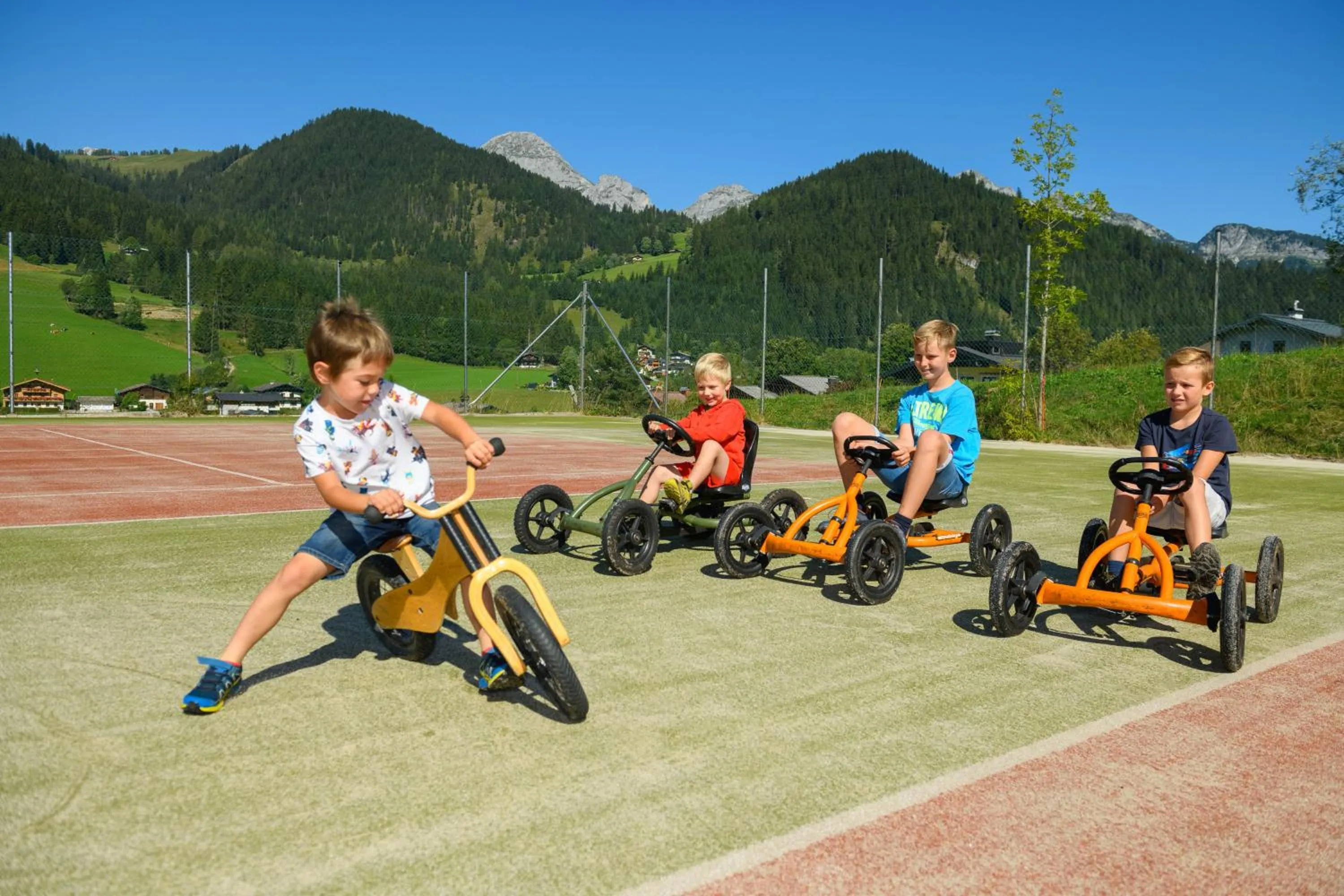 children in Wohlfühlresort und Feriengut Martinerhof