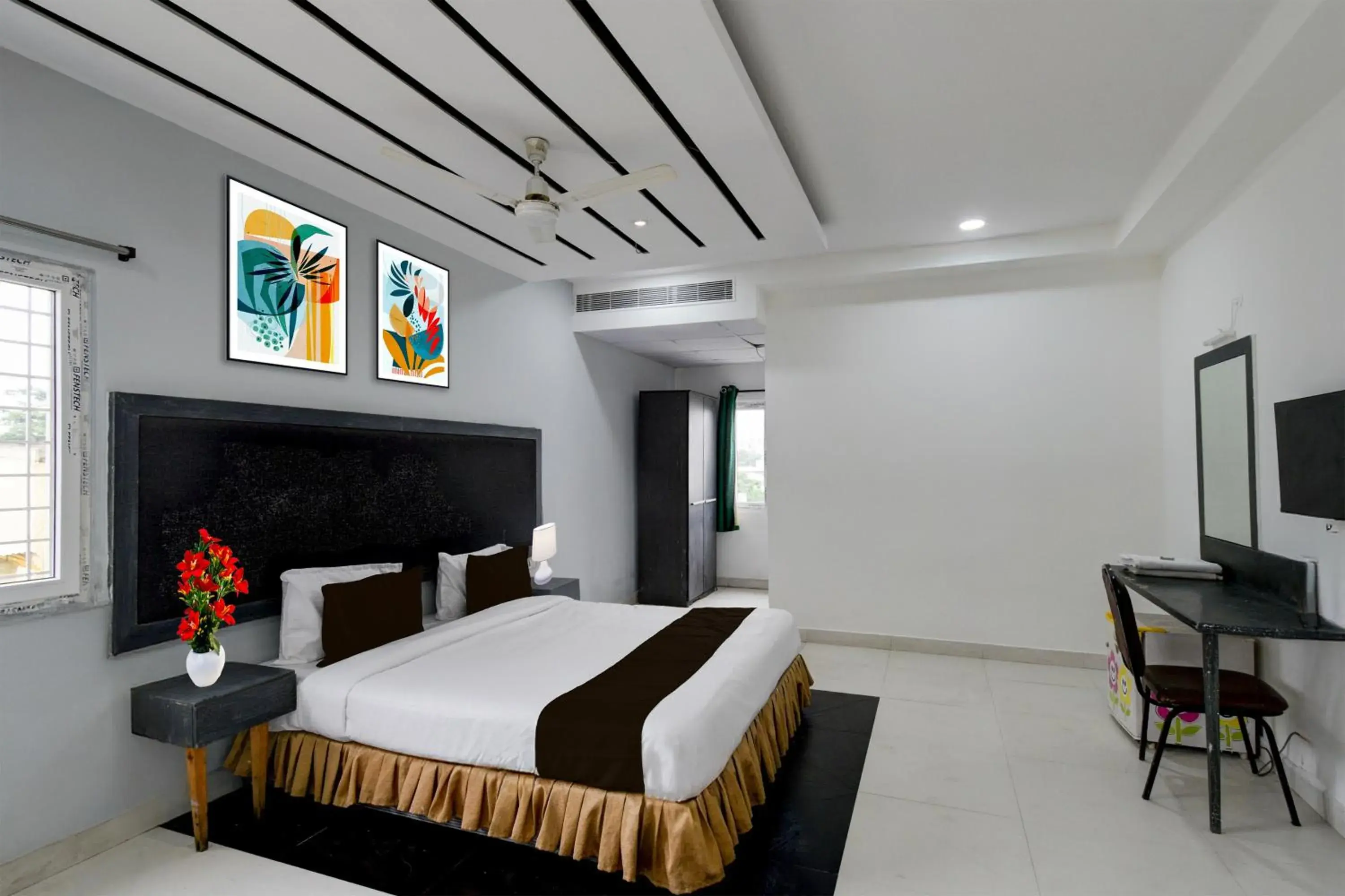 Classic Triple Room - single occupancy in Super Hotel O Erragadda Metro Station Hyderabad Formerly Palak Residency Classic Triple Room - single occupancy in Super Hotel O Erragadda Metro Station Hyderabad Formerly Palak Residency