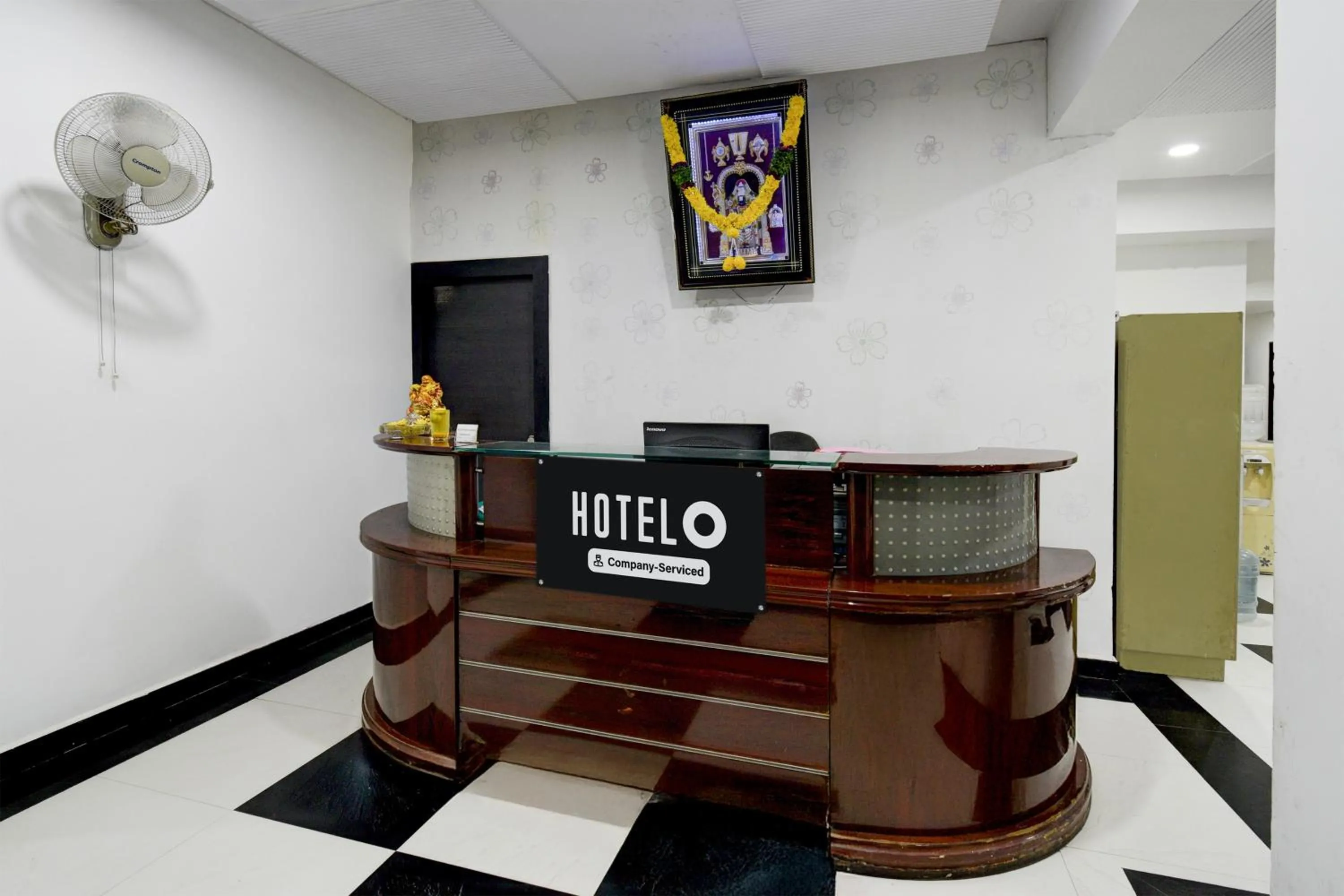 Lobby or reception in Hotel O Erragadda Metro Station Hyderabad Formerly Palak Residency