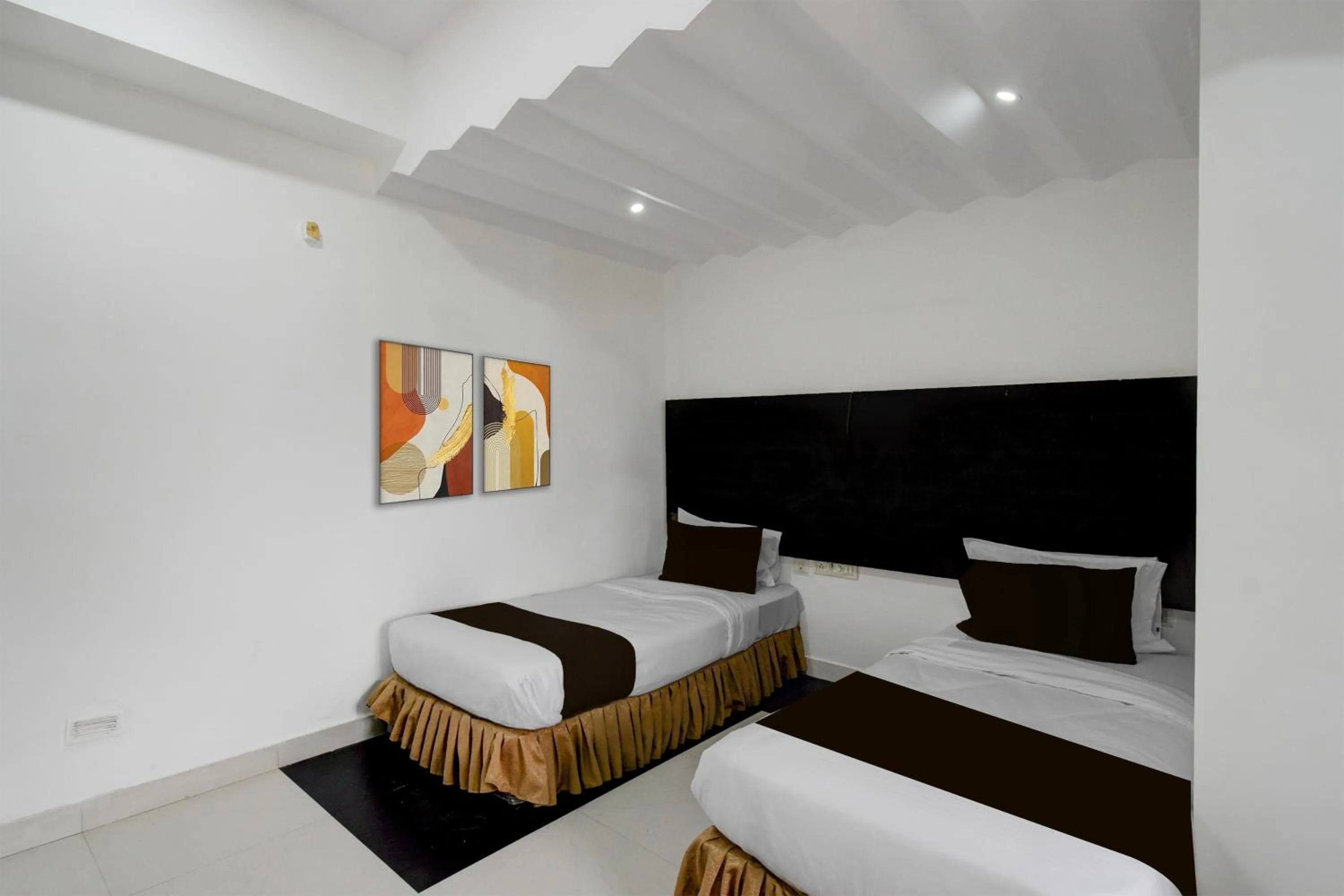 Bedroom, Bed in Hotel O Erragadda Metro Station Hyderabad Formerly Palak Residency