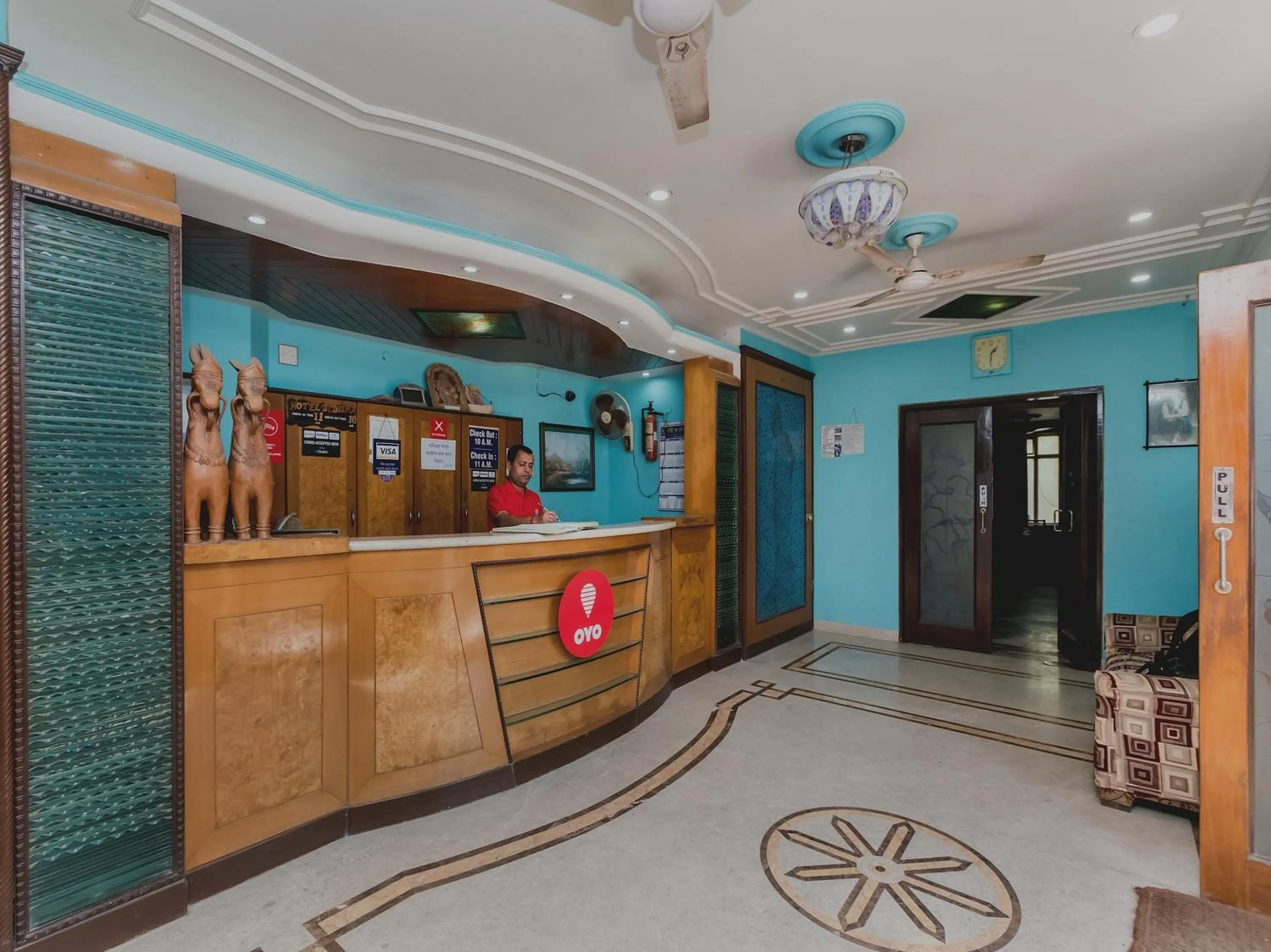 Lobby or reception in Super Capital O Bidisha