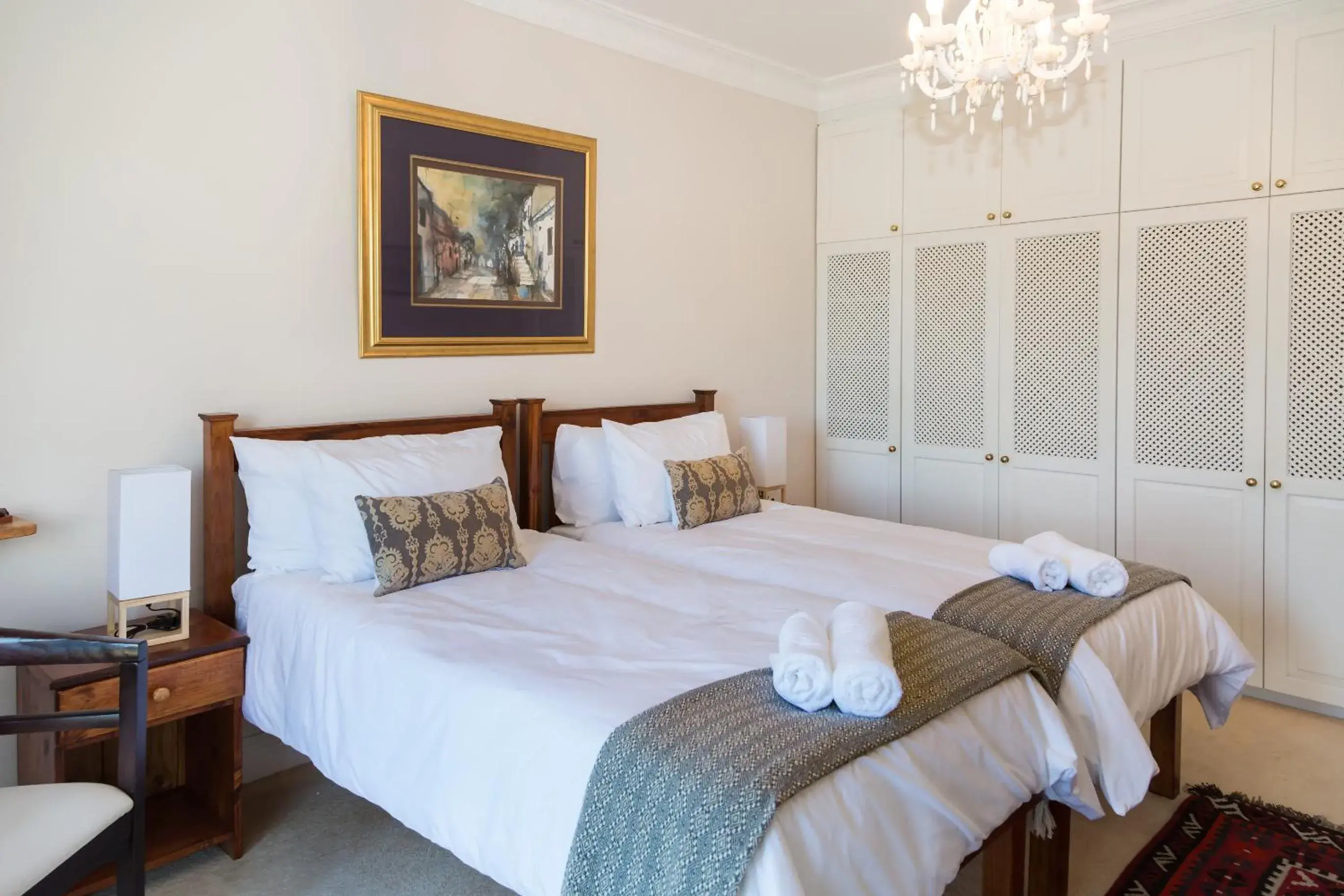 Twin Room - single occupancy in Moncrieff Manor Twin Room - single occupancy in Moncrieff Manor