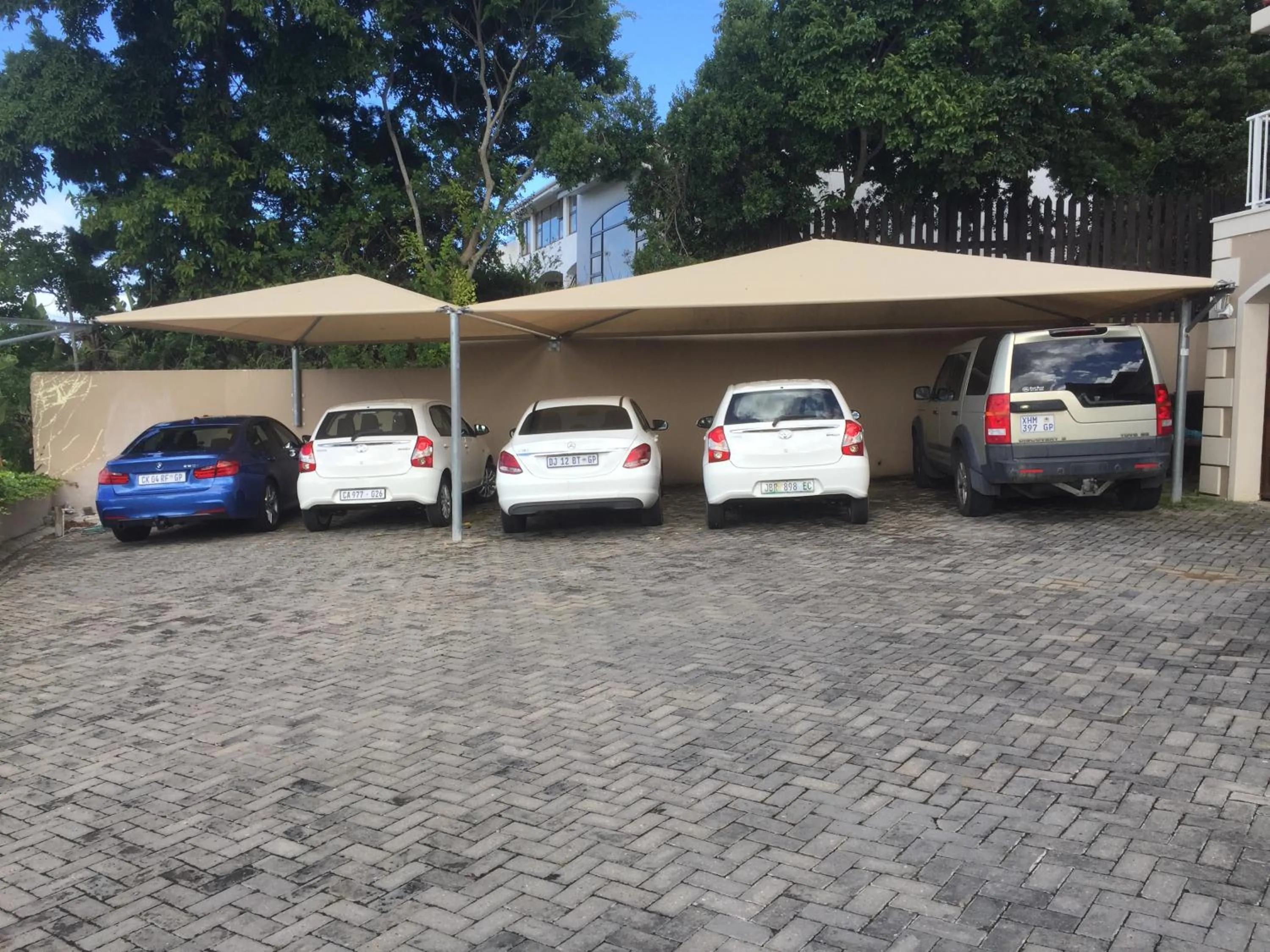 Area and facilities in Moncrieff Manor