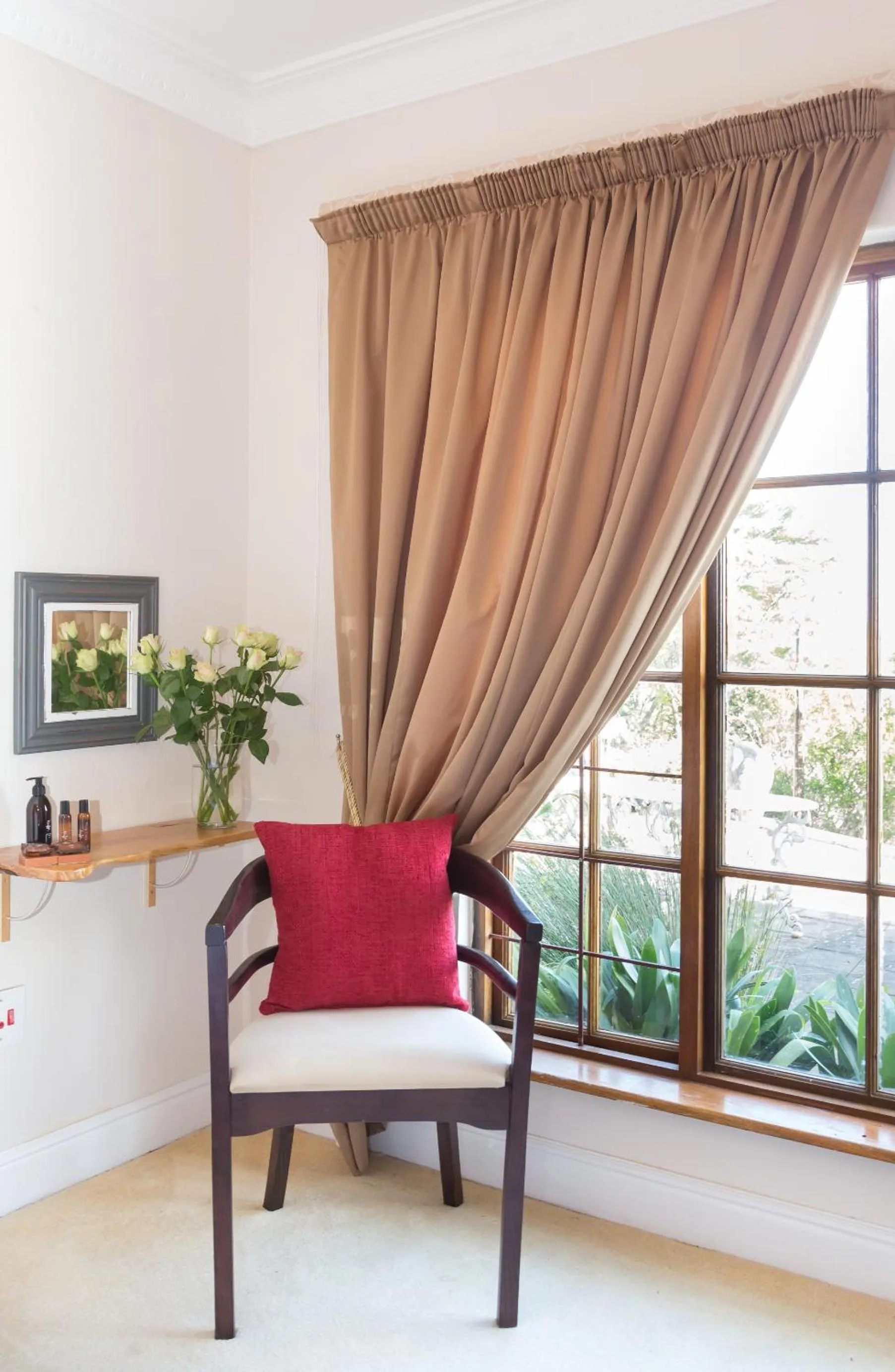 Decorative detail in Moncrieff Manor