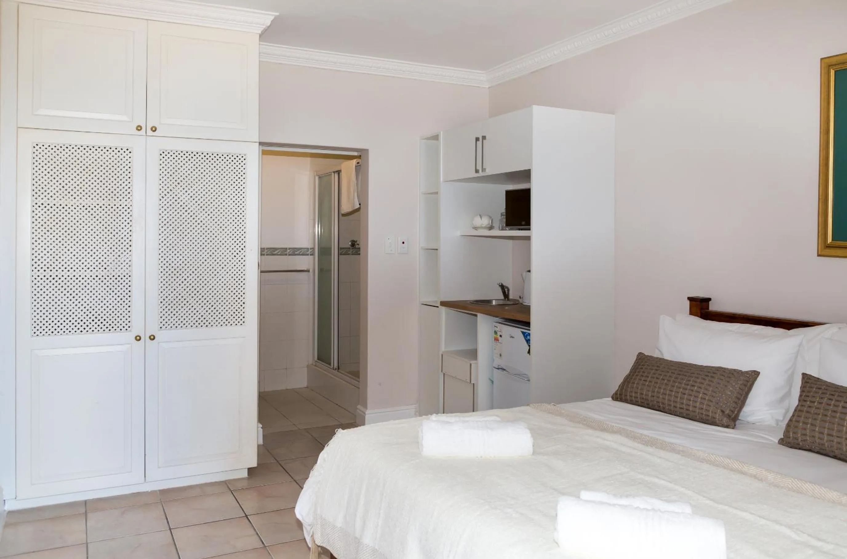 Decorative detail, Bed in Moncrieff Manor