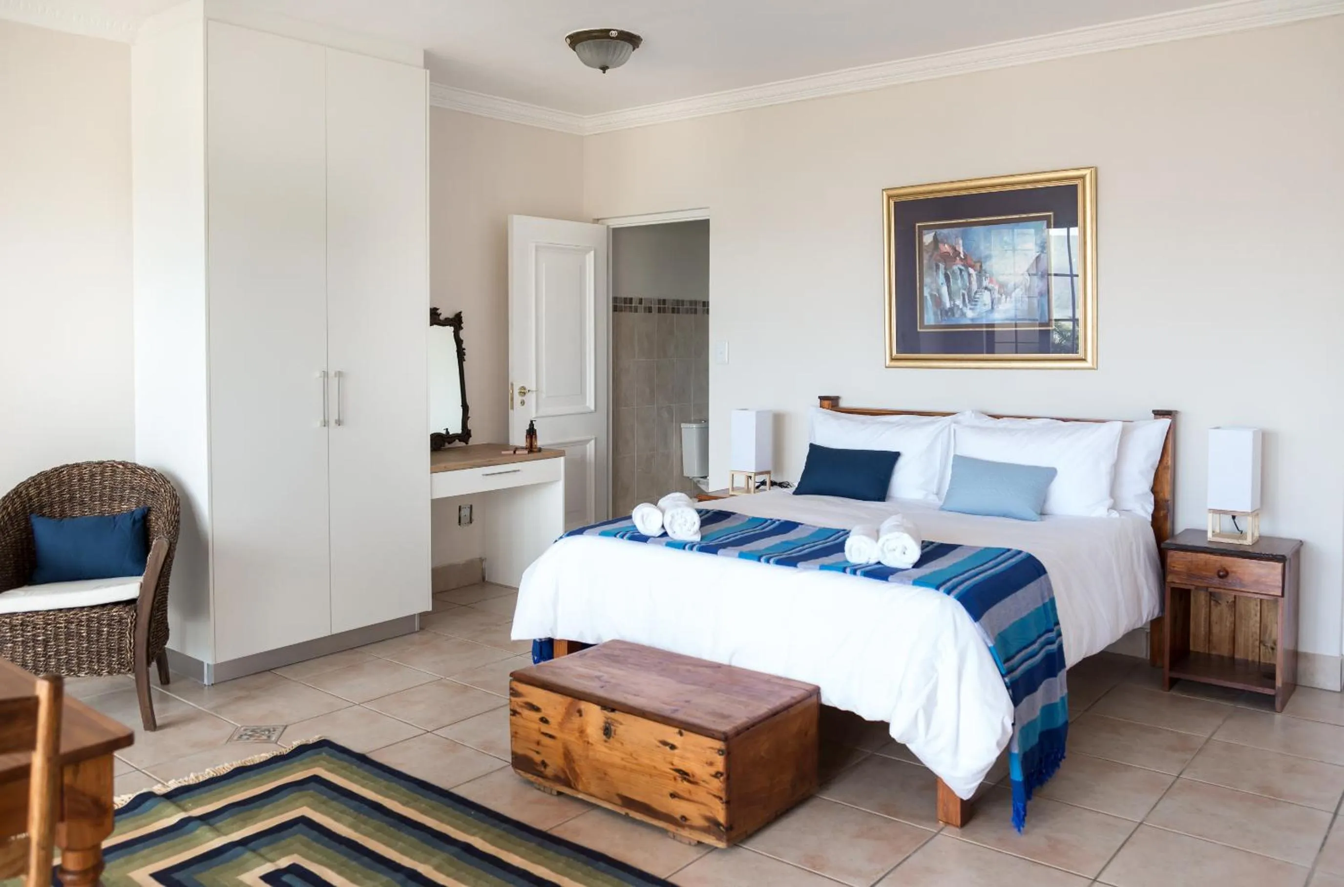 Bed in Moncrieff Manor