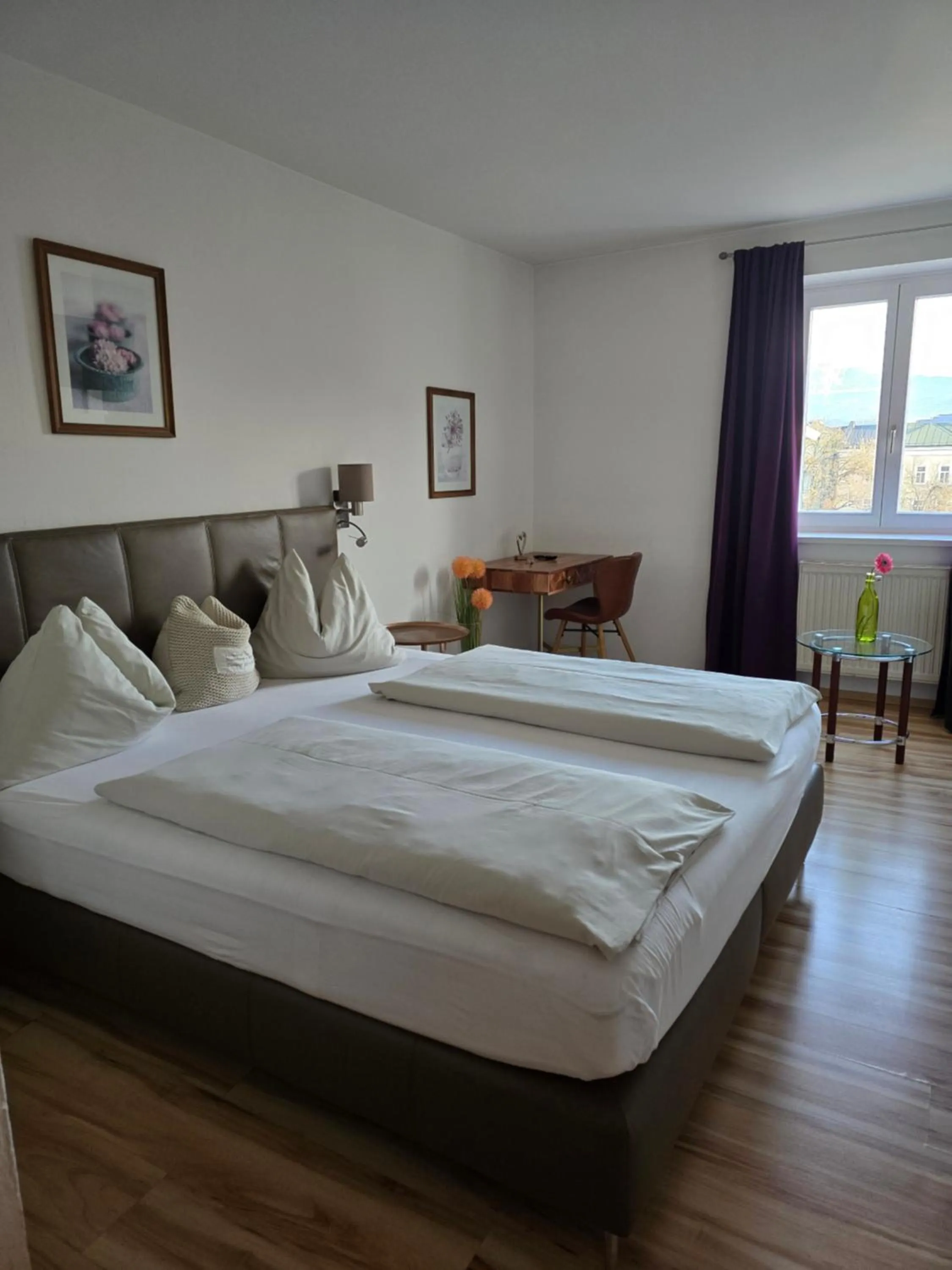 Bed in Hotel Hafnerwirt