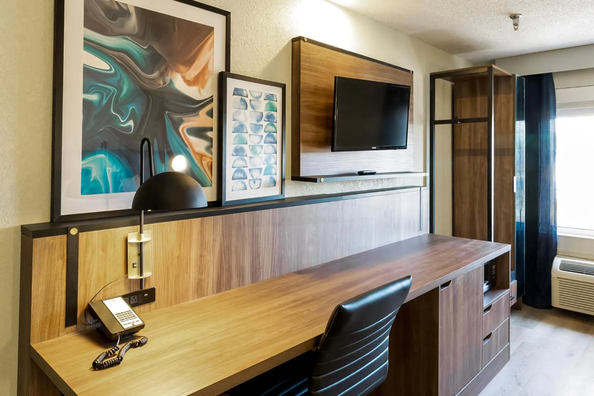 TV and multimedia in Wingate by Wyndham Owensboro