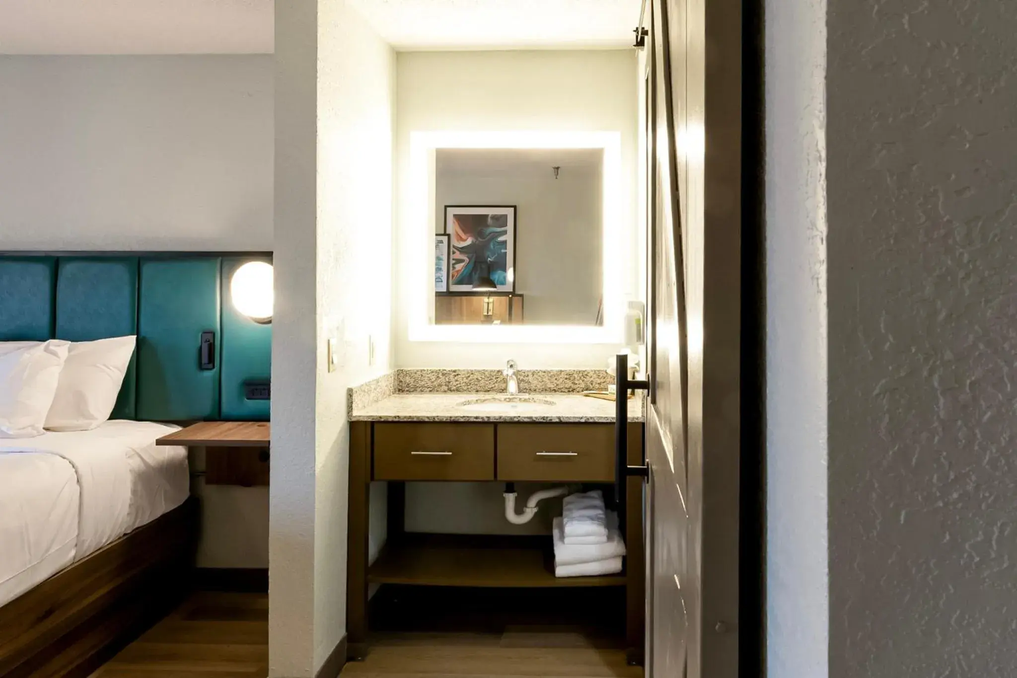 King Studio Suite - Non-Smoking in Wingate by Wyndham Owensboro King Studio Suite - Non-Smoking in Wingate by Wyndham Owensboro