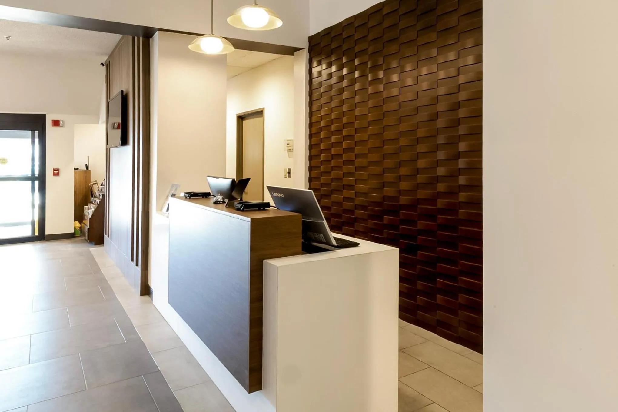 Lobby or reception in Wingate by Wyndham Owensboro