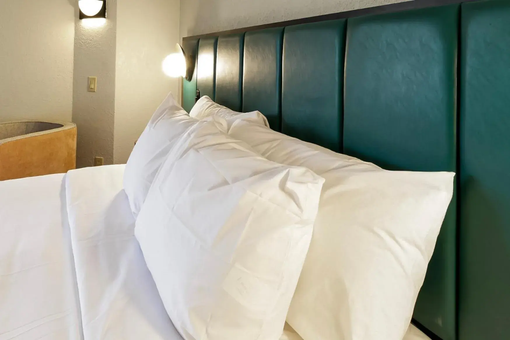 One-Bedroom King Suite - Non-Smoking in Wingate by Wyndham Owensboro One-Bedroom King Suite - Non-Smoking in Wingate by Wyndham Owensboro