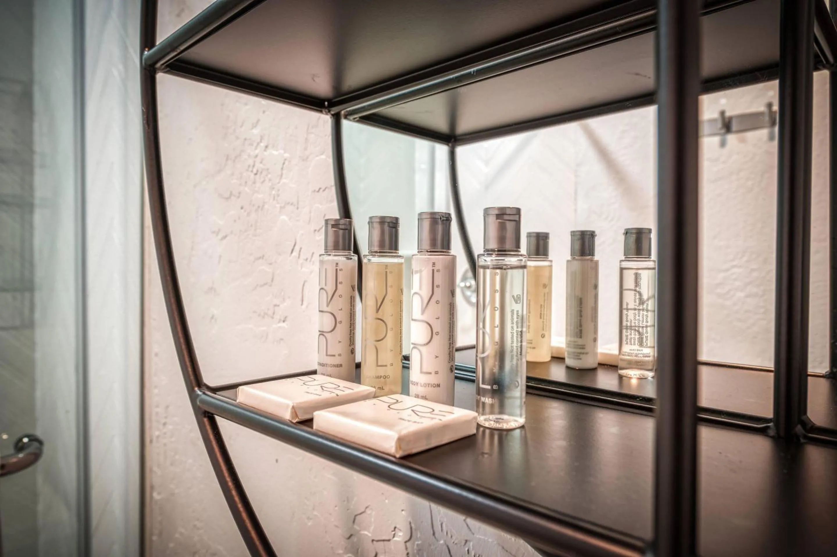 Bedroom in Casa Via Mar Inn, an Ascend Collection Hotel