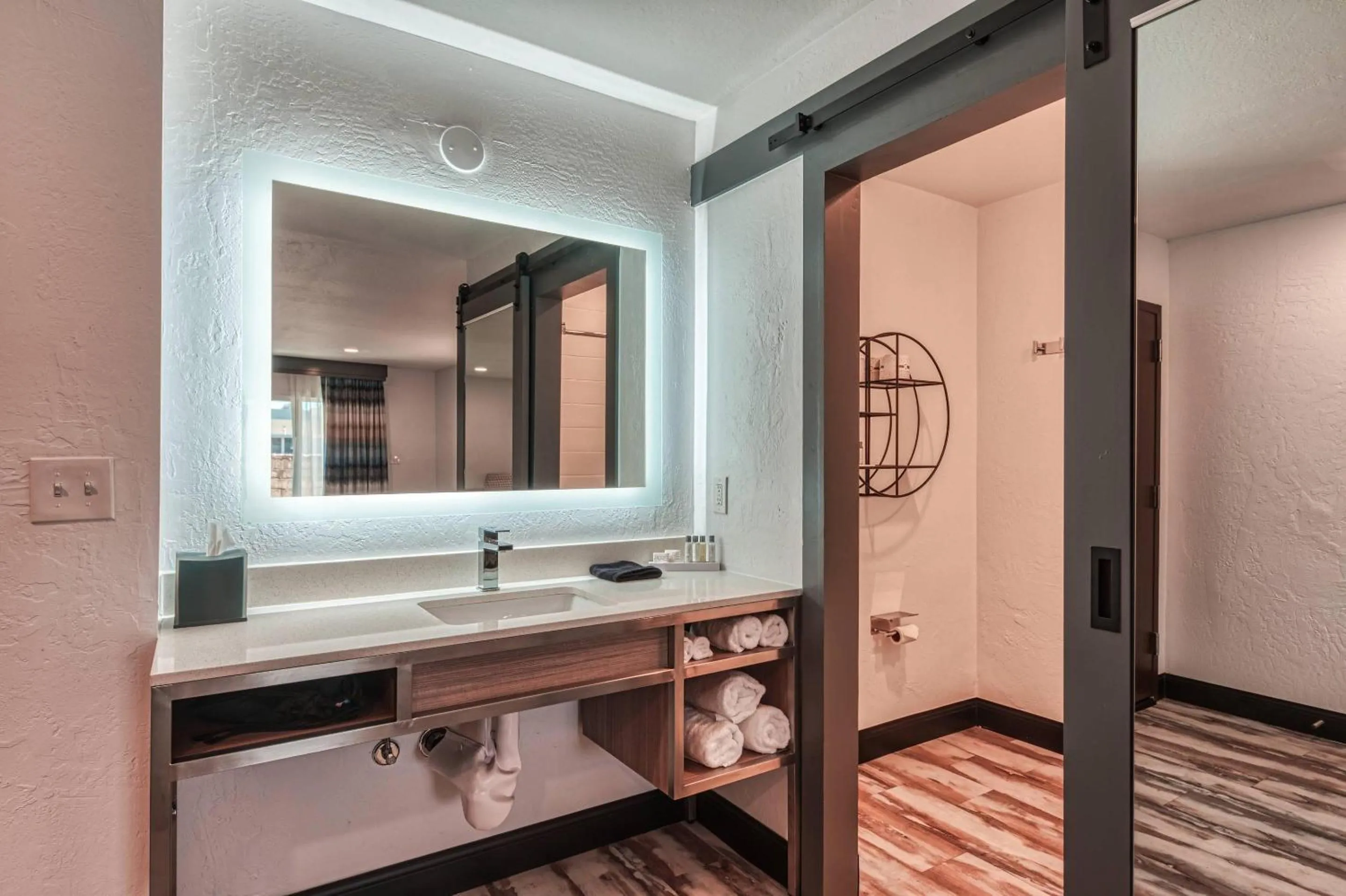 Bedroom in Casa Via Mar Inn, an Ascend Collection Hotel