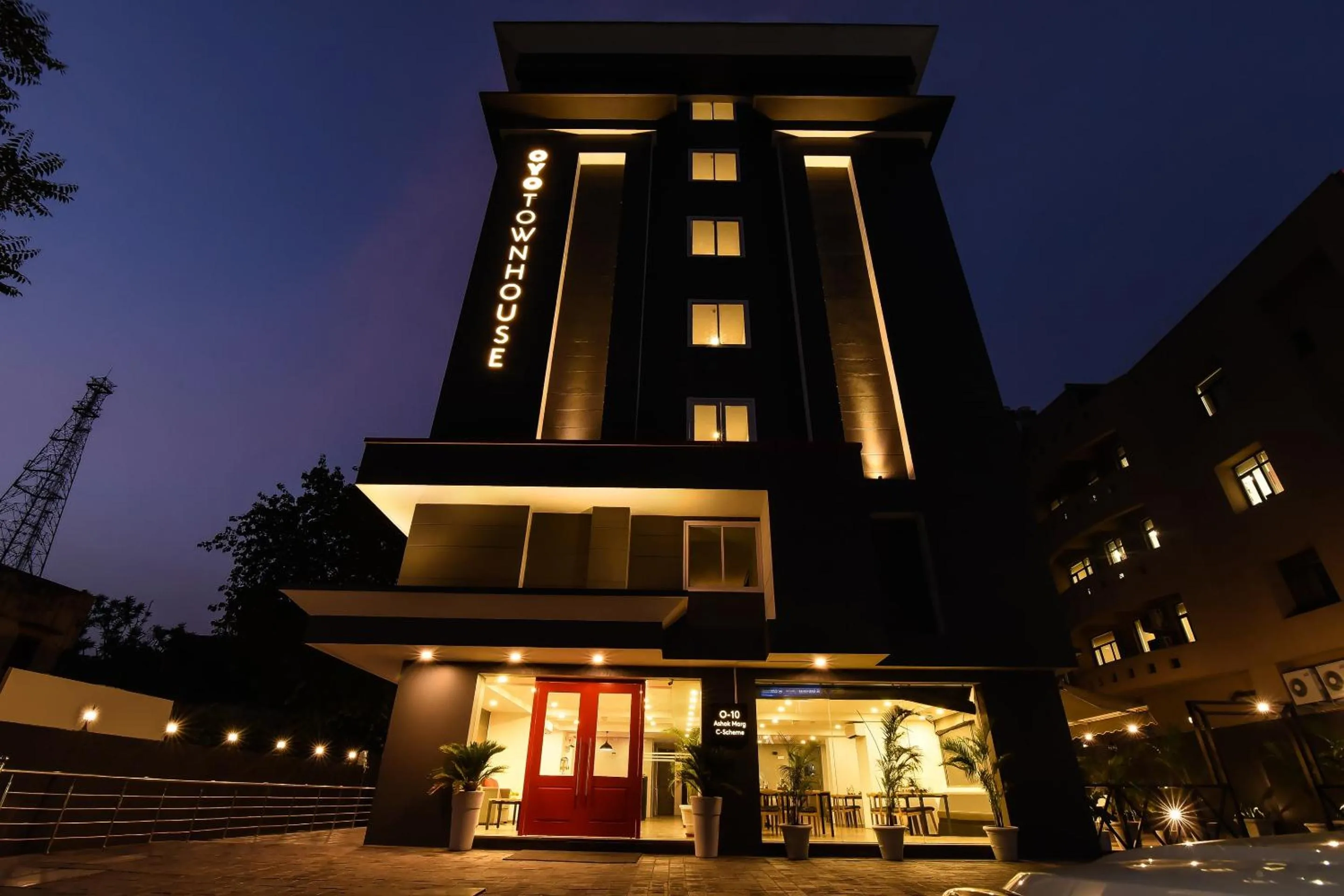 Facade/entrance in Townhouse C Scheme Ahinsa Circle