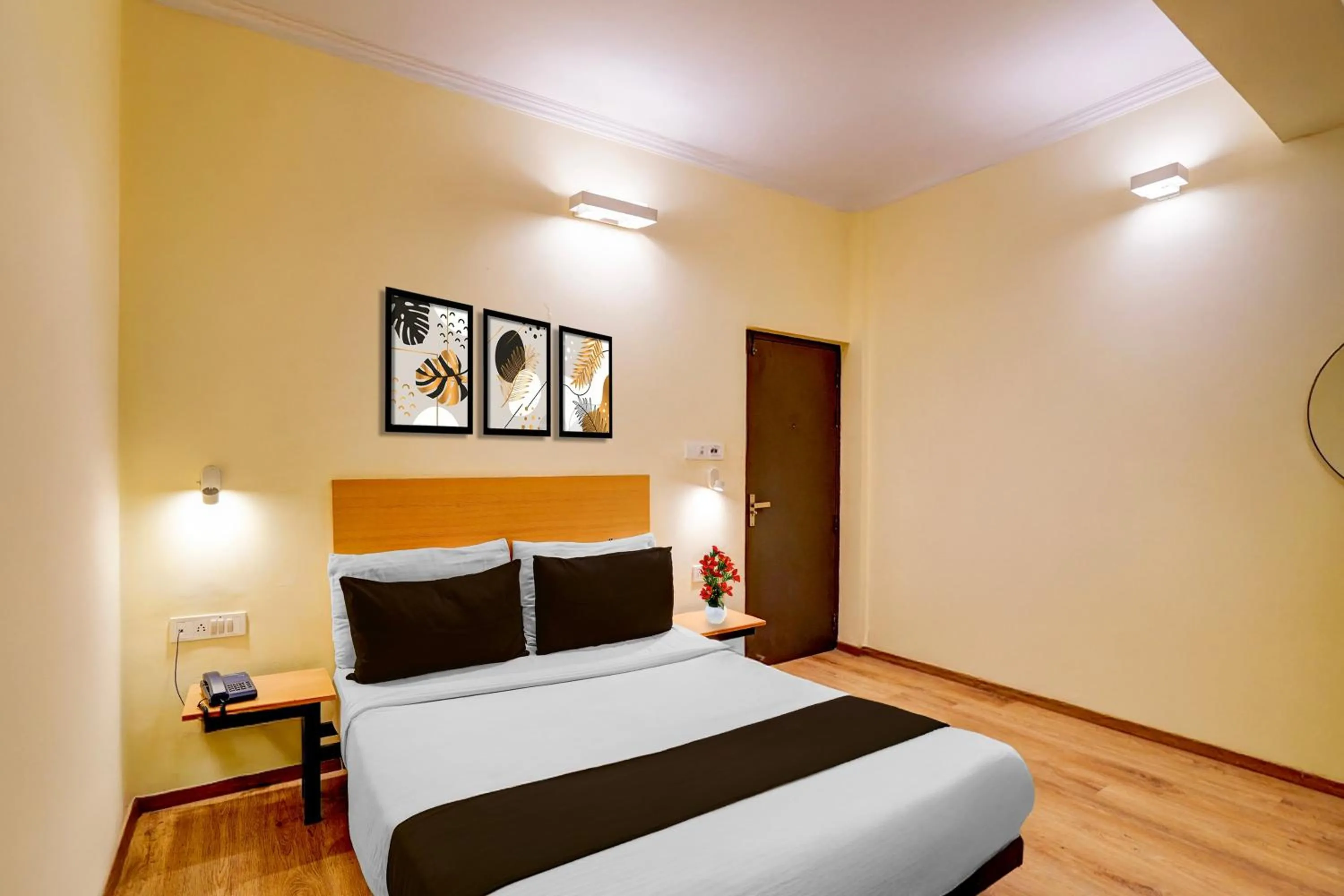 Bedroom, Bed in Townhouse Singapore Mall