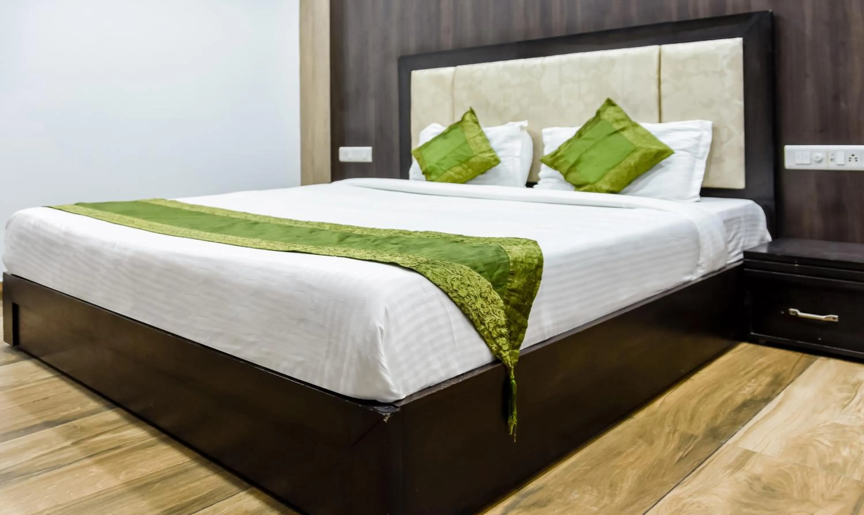 Bedroom, Bed in Treebo Red Petal Jalandhar