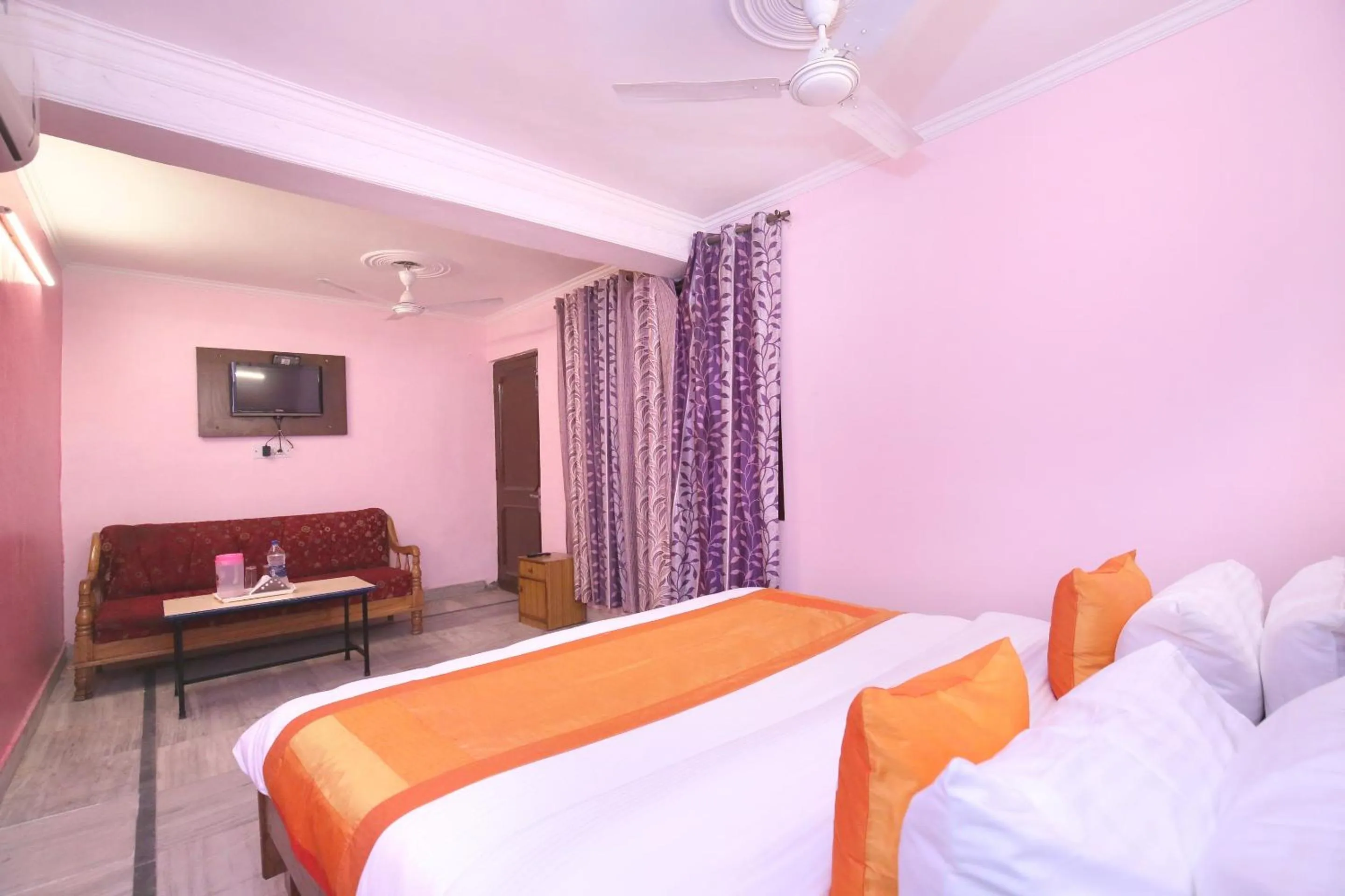 Bedroom in Hotel O Rajesh Palace