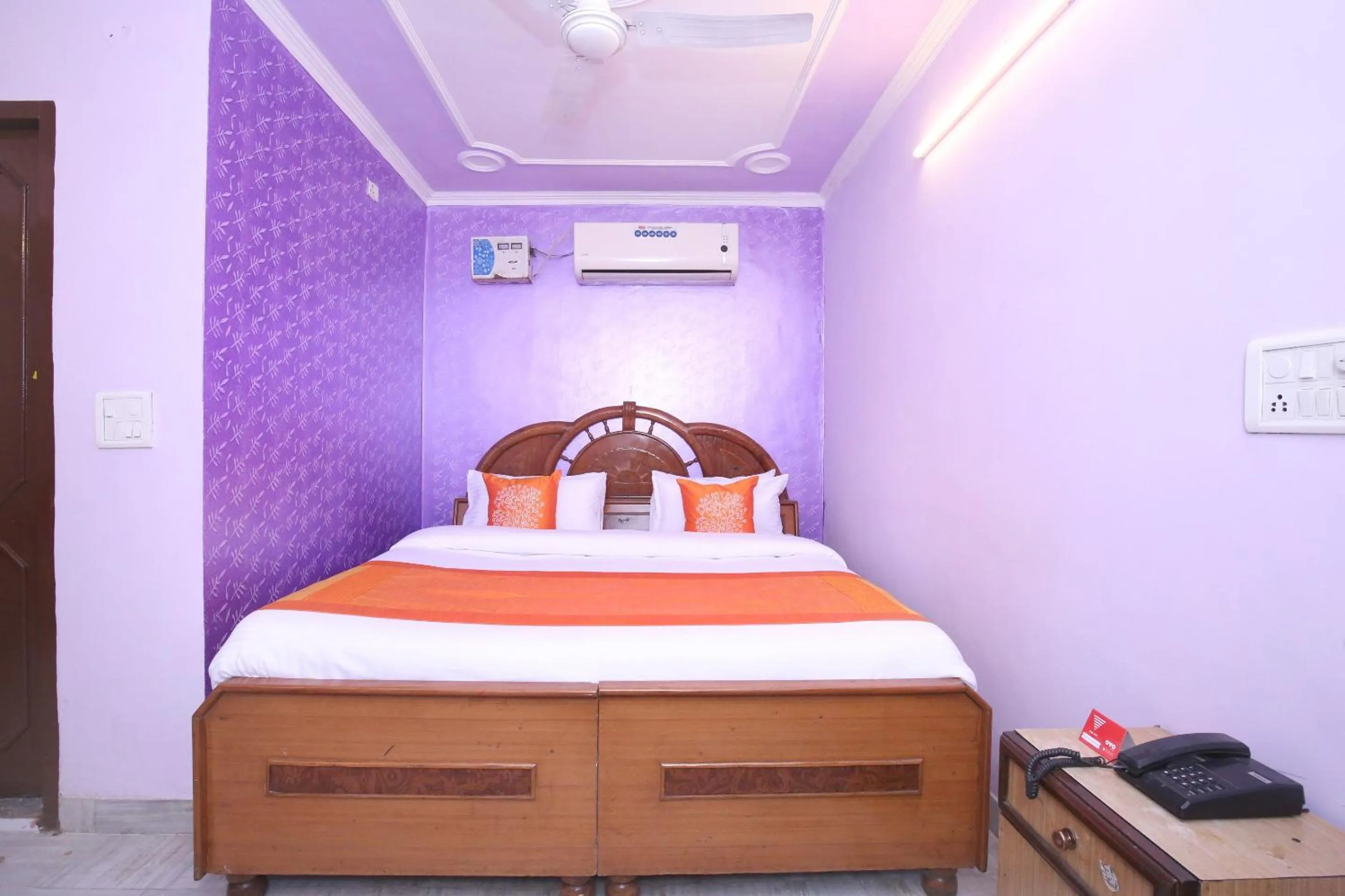 Bedroom in Hotel O Rajesh Palace