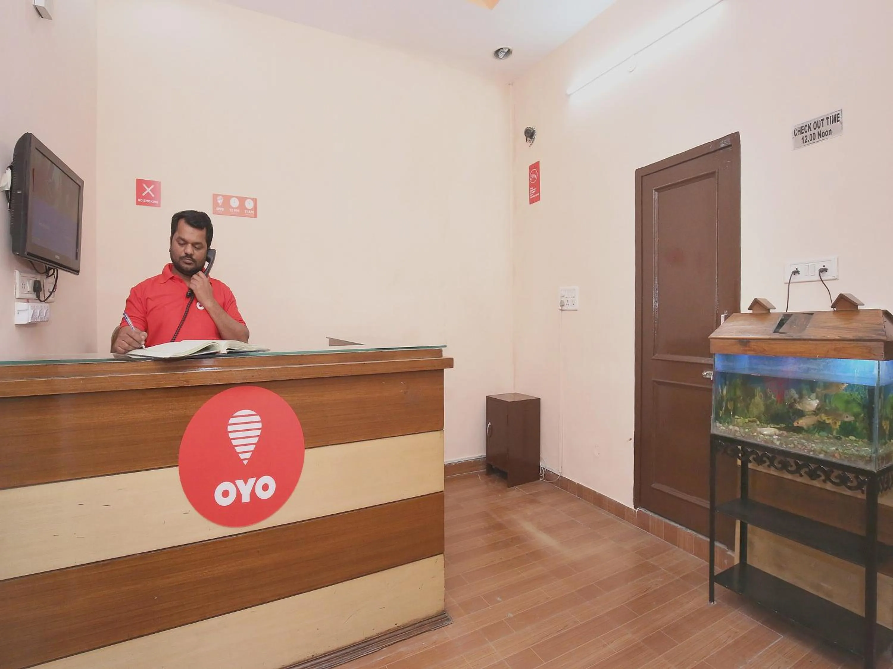 Lobby or reception in Hotel O Rajesh Palace