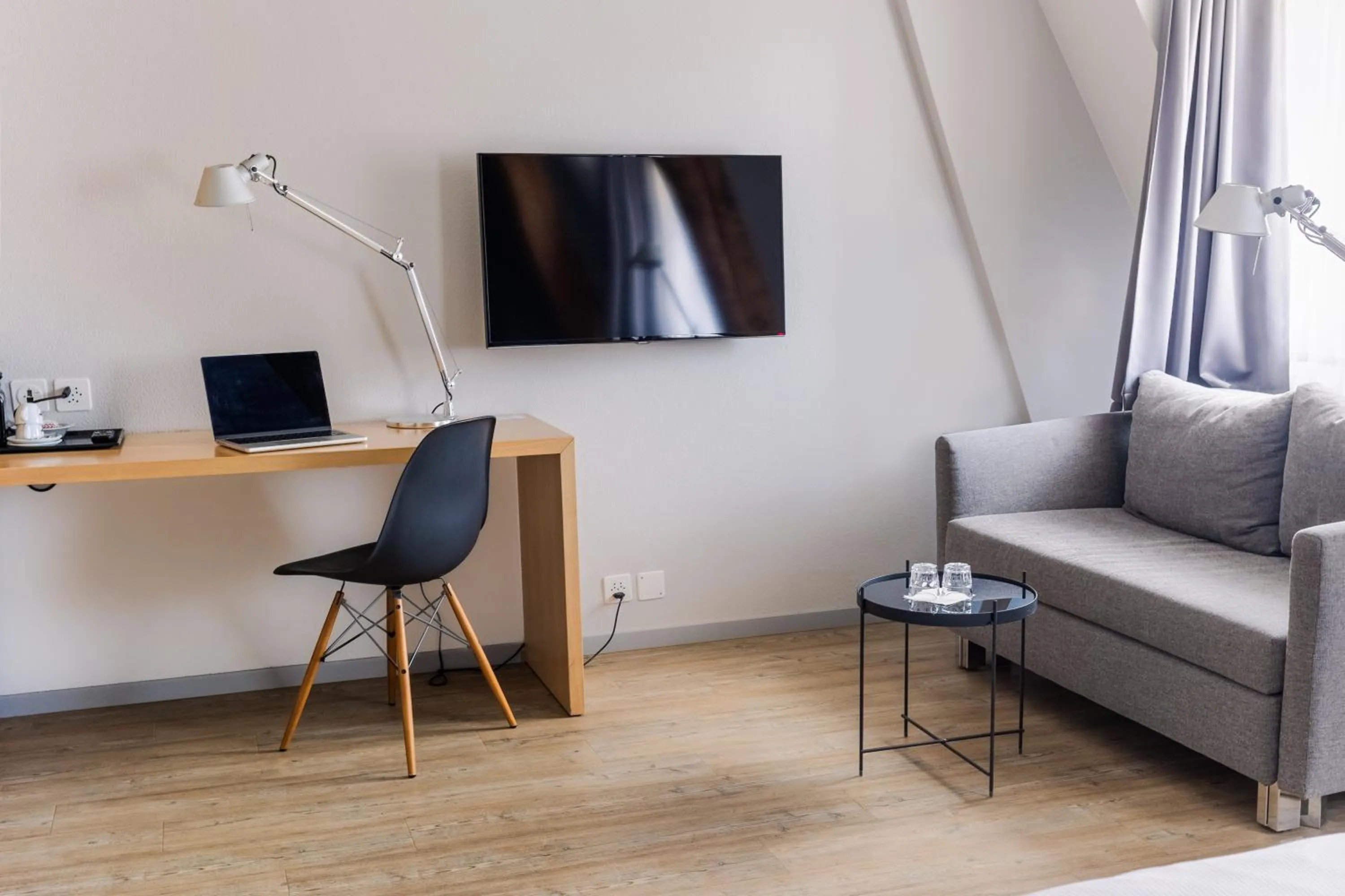 Seating area in Royal Hotel - Urban Living
