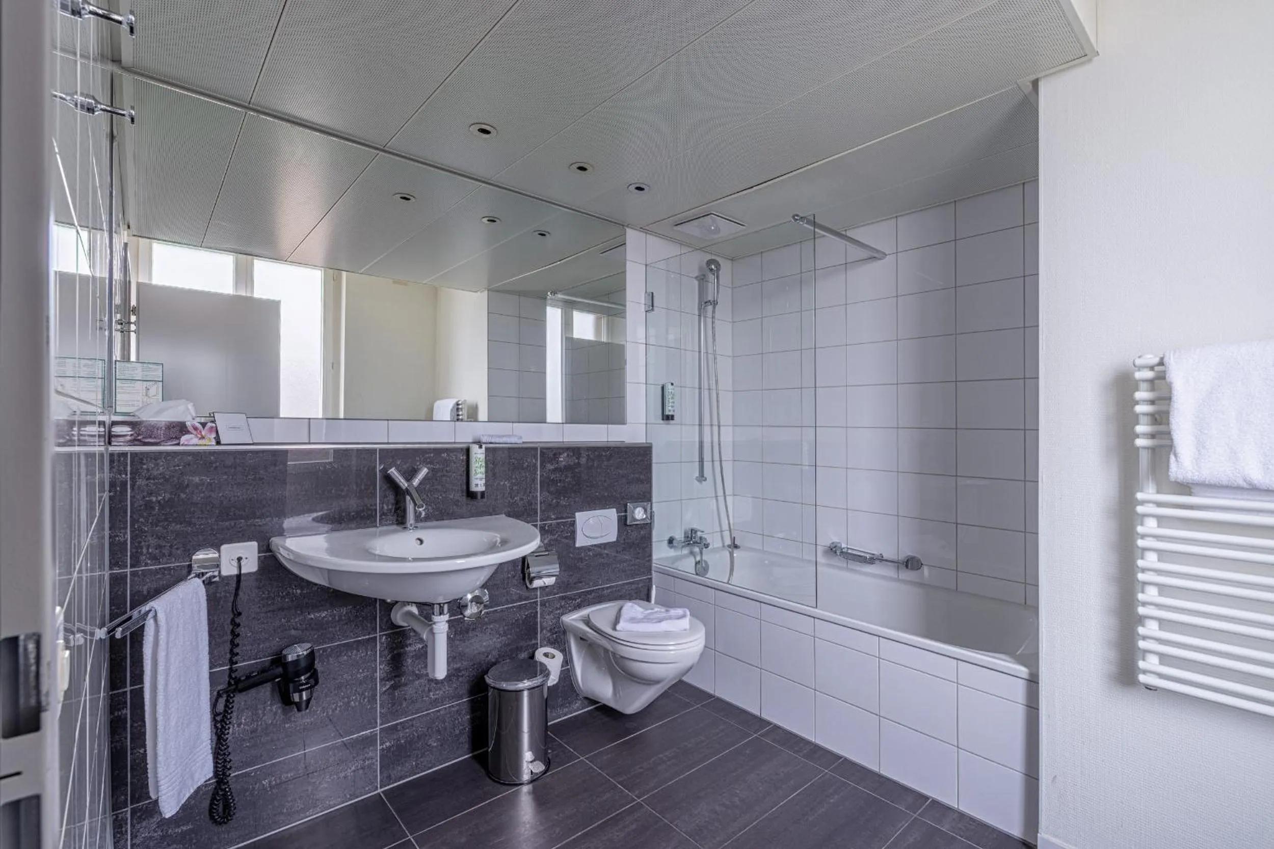 Bathroom in Royal Hotel - Urban Living