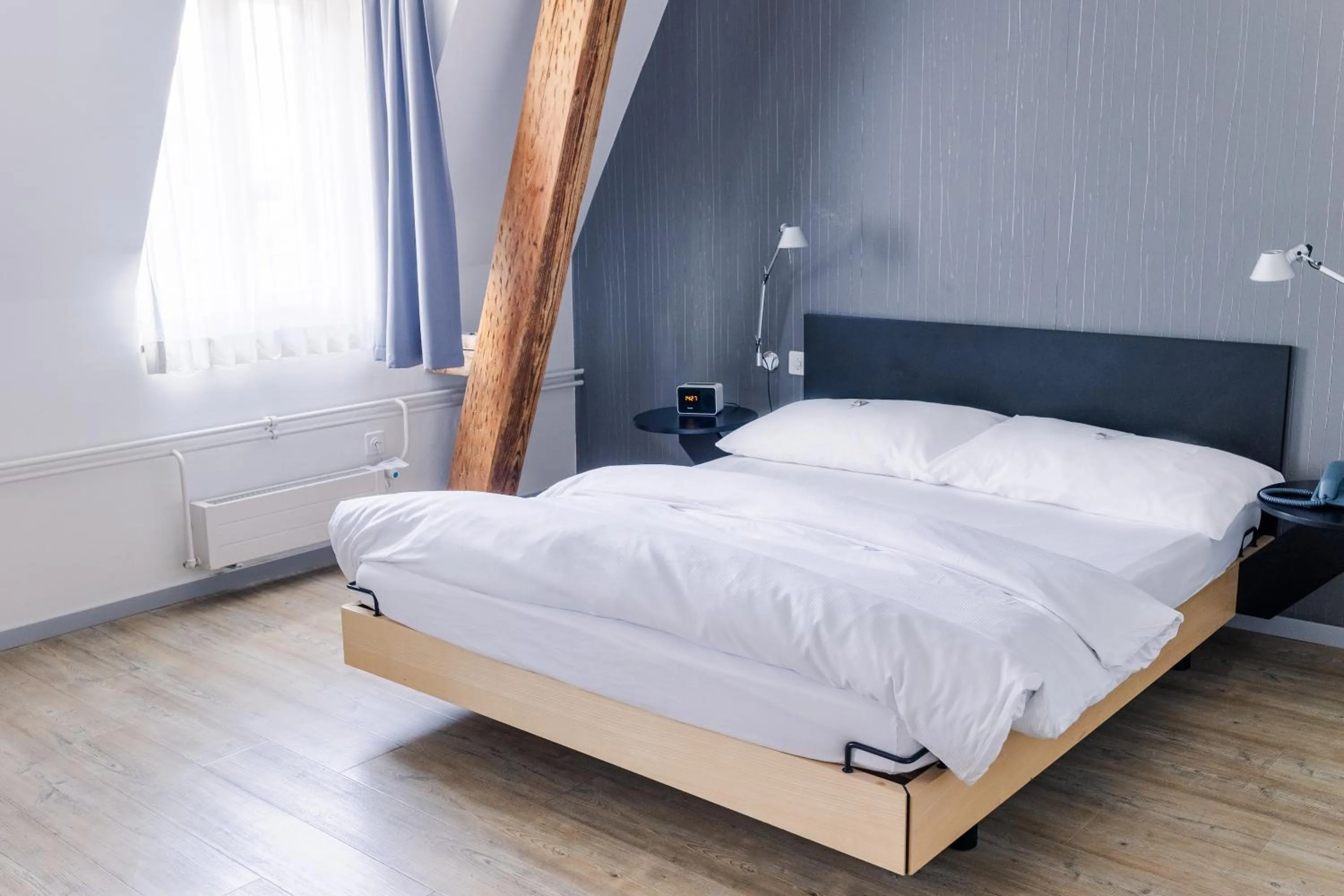 Bedroom, Bed in Royal Hotel - Urban Living