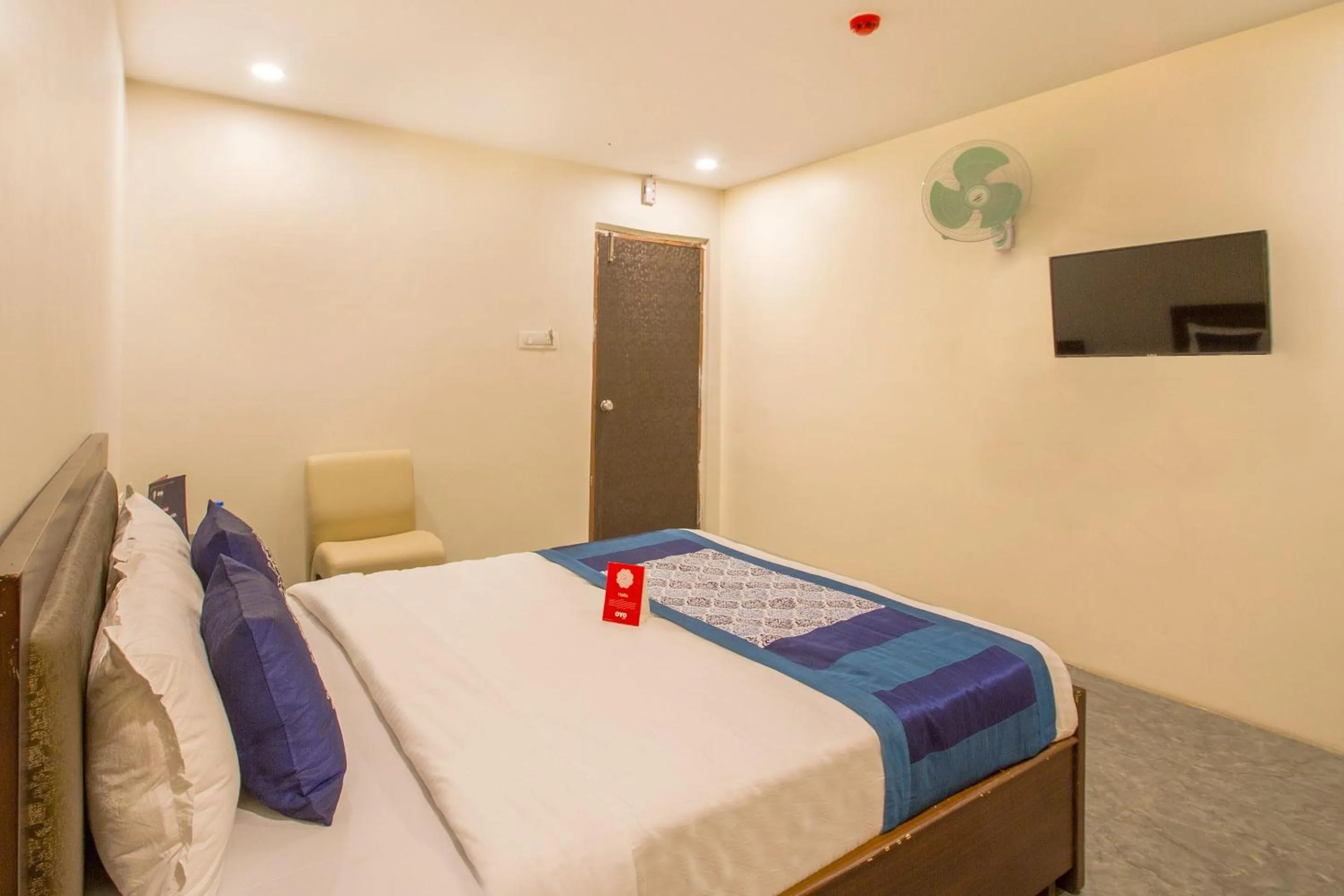Bedroom, Bed in Capital O Wild Wings Hotel Near Omni Hospital Lane Nagole main road