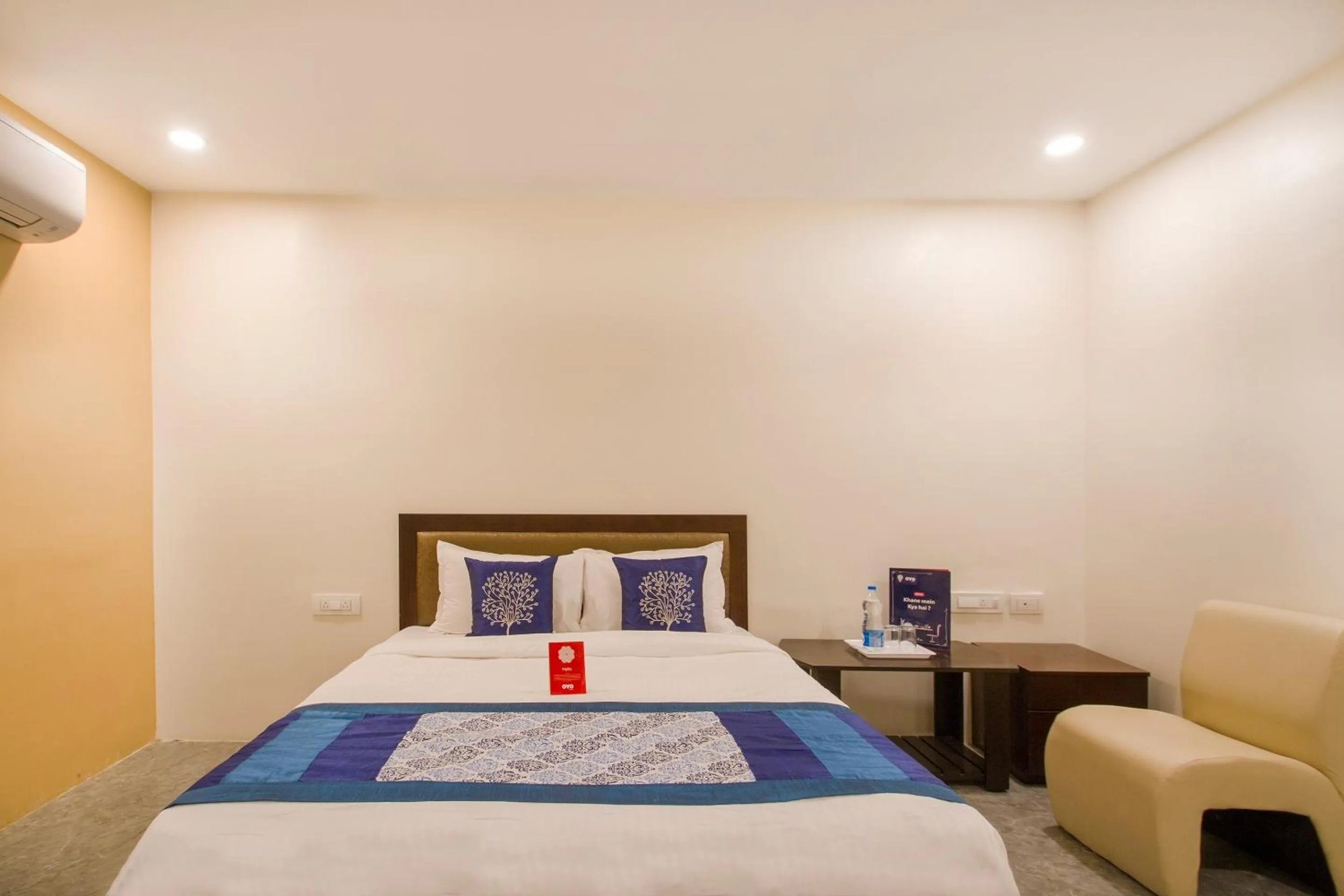 Bedroom, Bed in Capital O Wild Wings Hotel Near Omni Hospital Lane Nagole main road