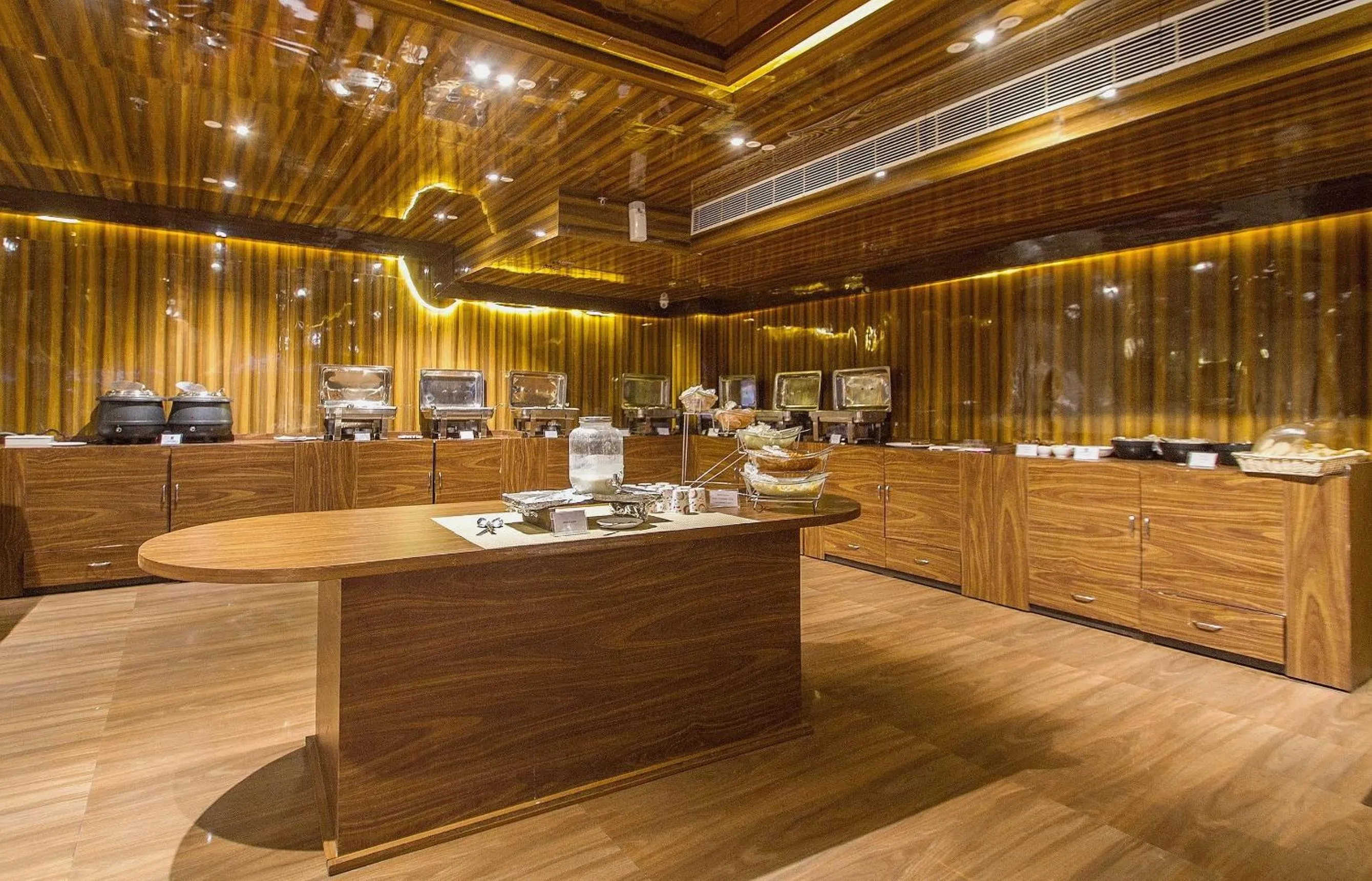 Lobby or reception in Capital O Wild Wings Hotel Near Omni Hospital Lane Nagole main road