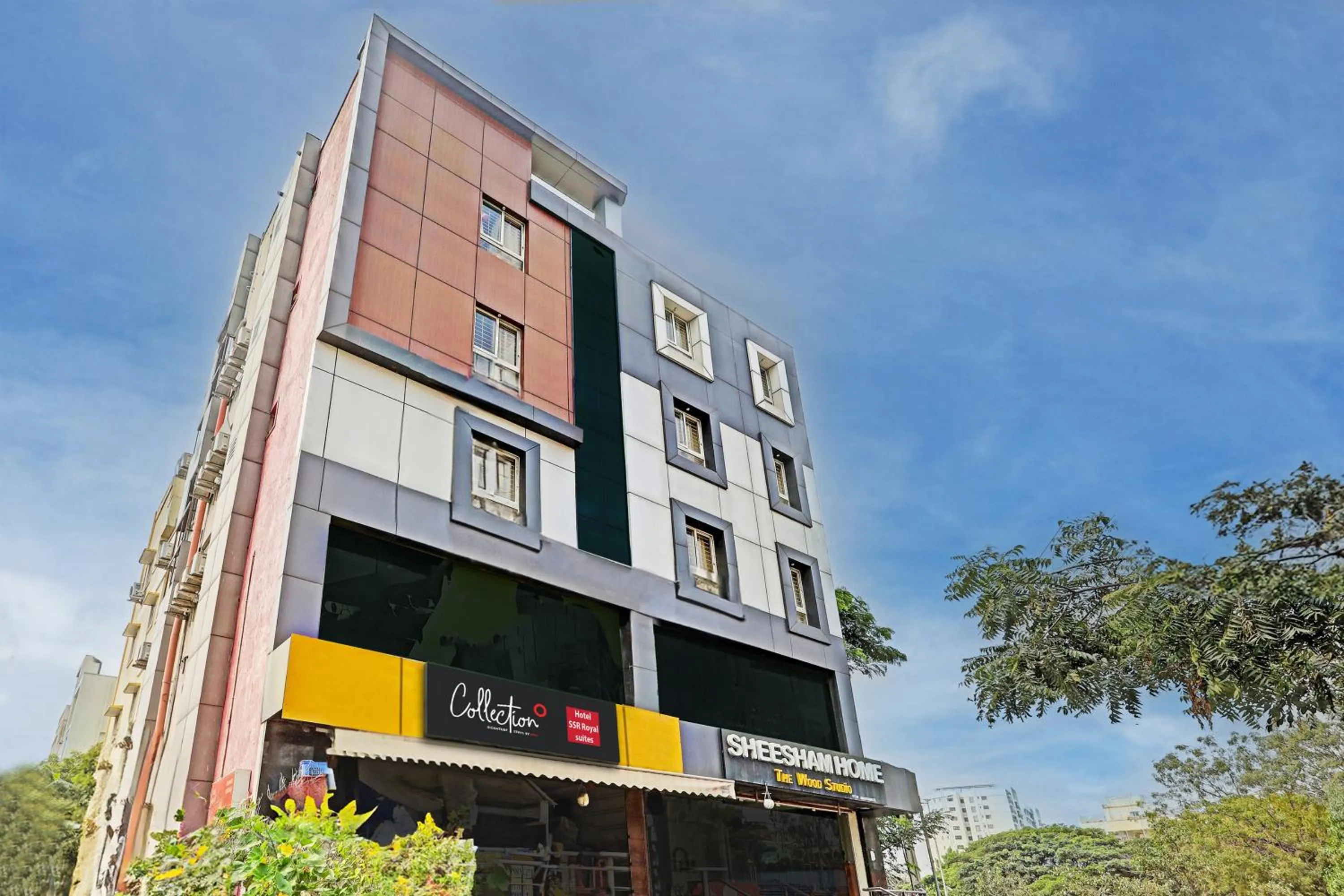 Facade/entrance in Super Collection O SSR Royal Suites