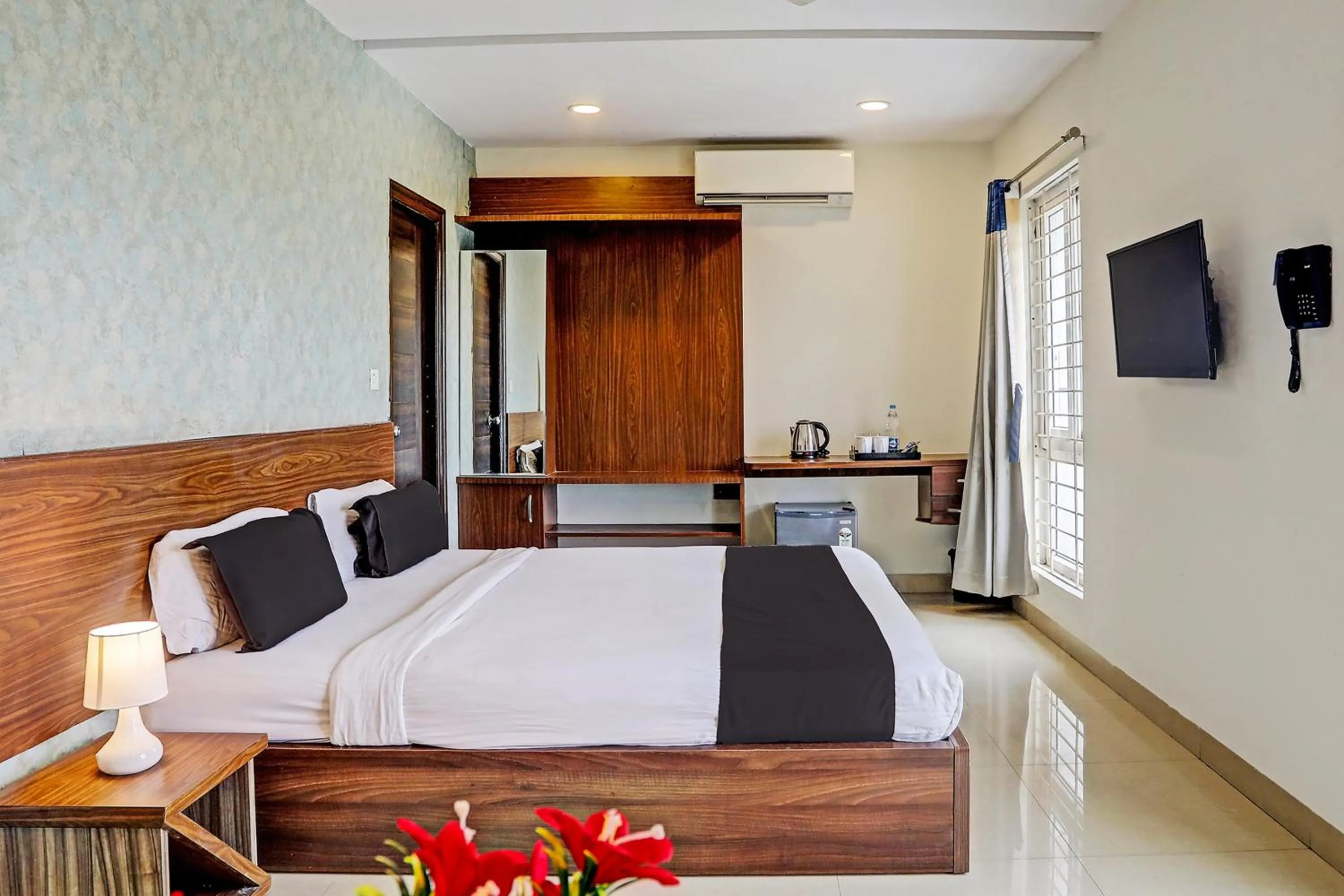 Bedroom, Bed in Collection O SSR Royal Suites