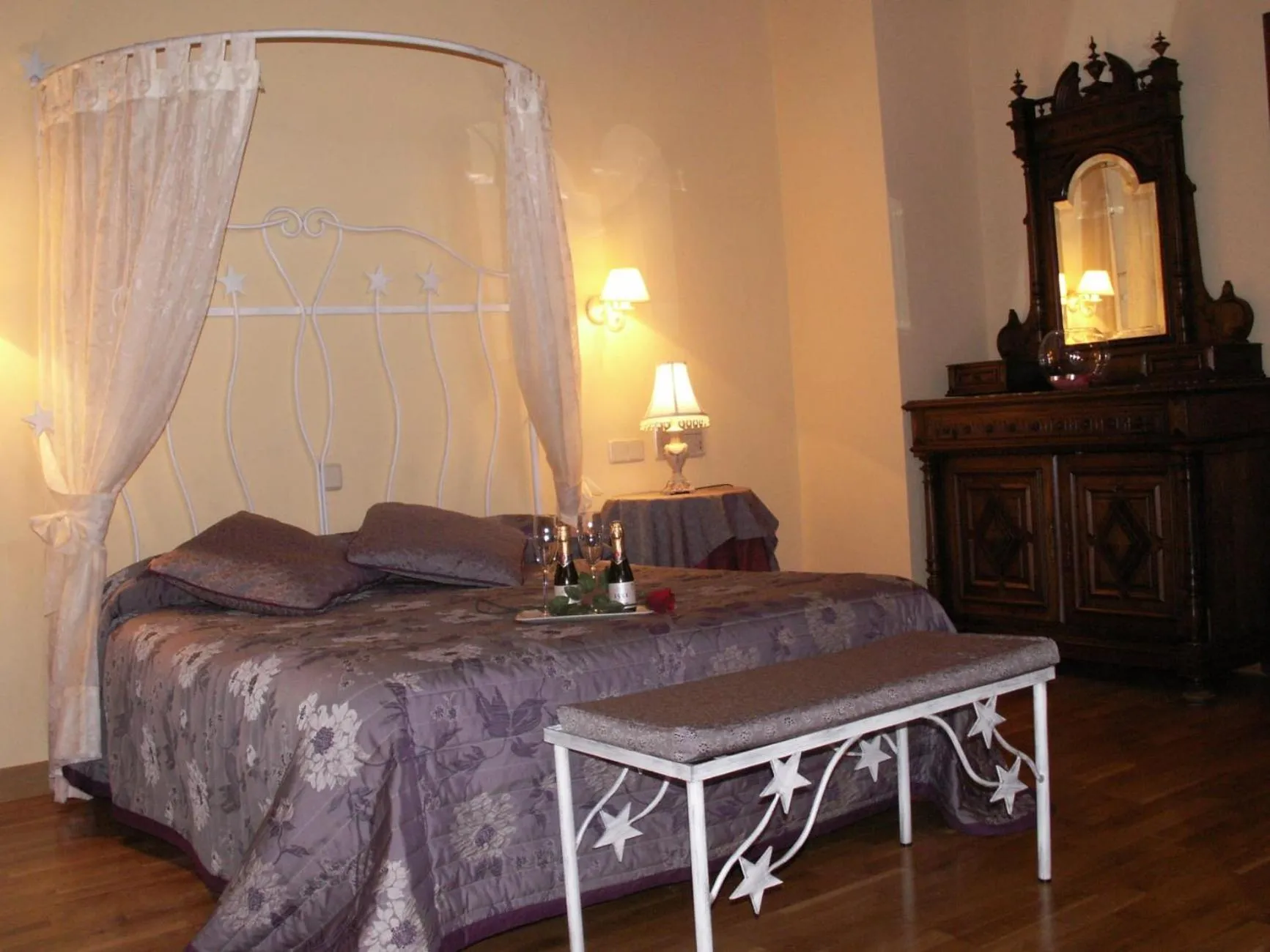 Bedroom, Bed in Hotel Puerta Sepúlveda