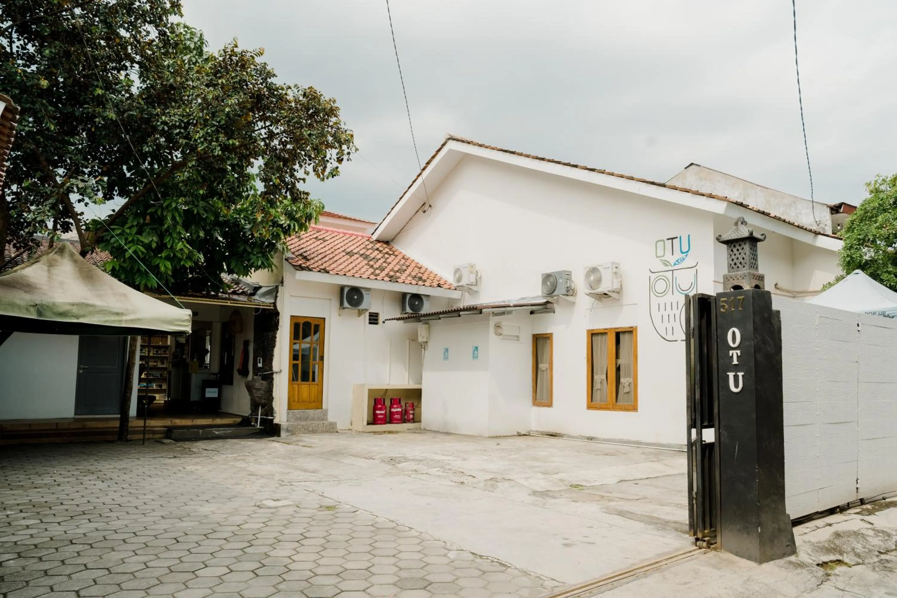 Property building in Otu Hostel By Ostic