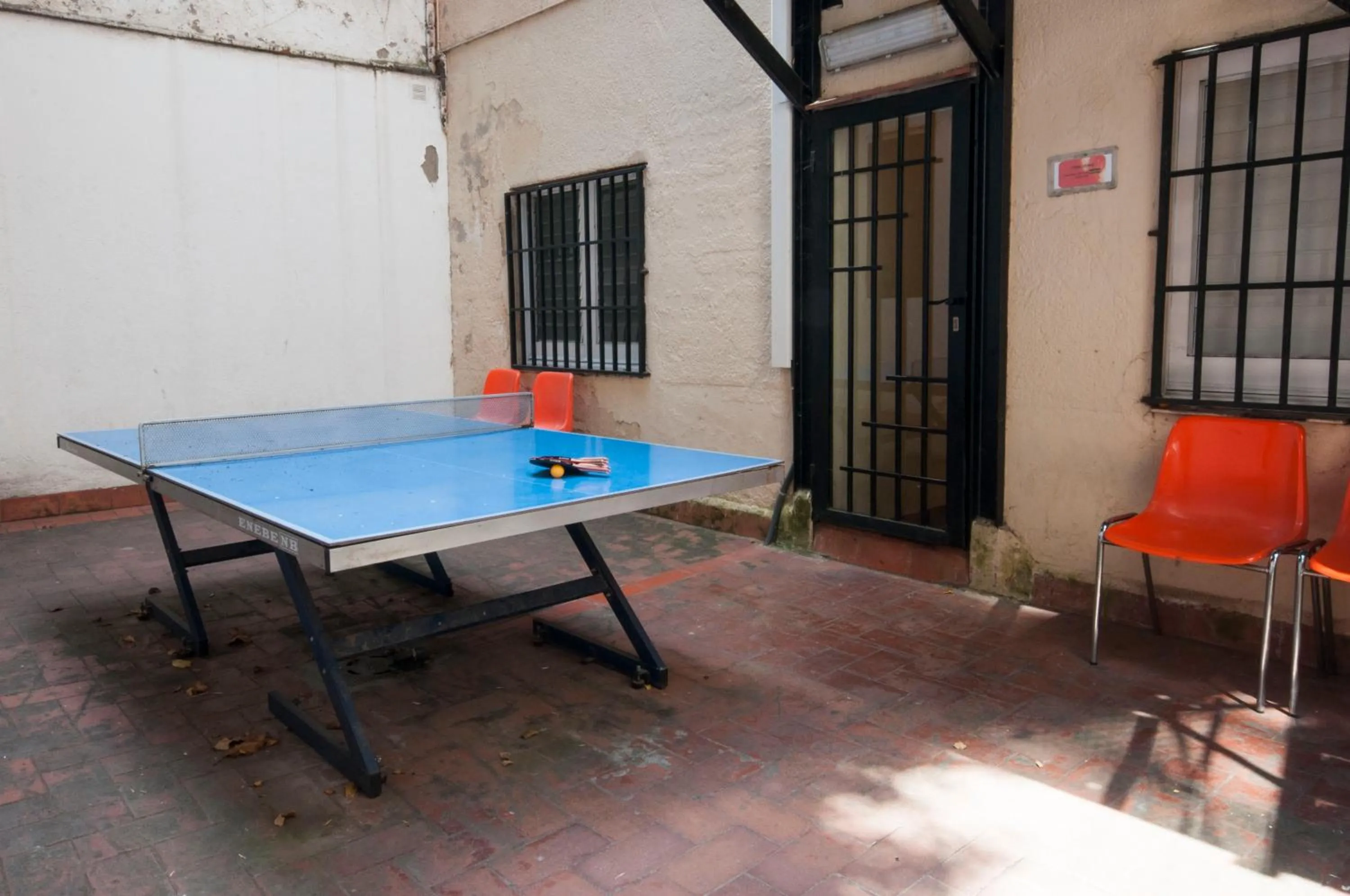 Table Tennis in Residencia Albergue Studio