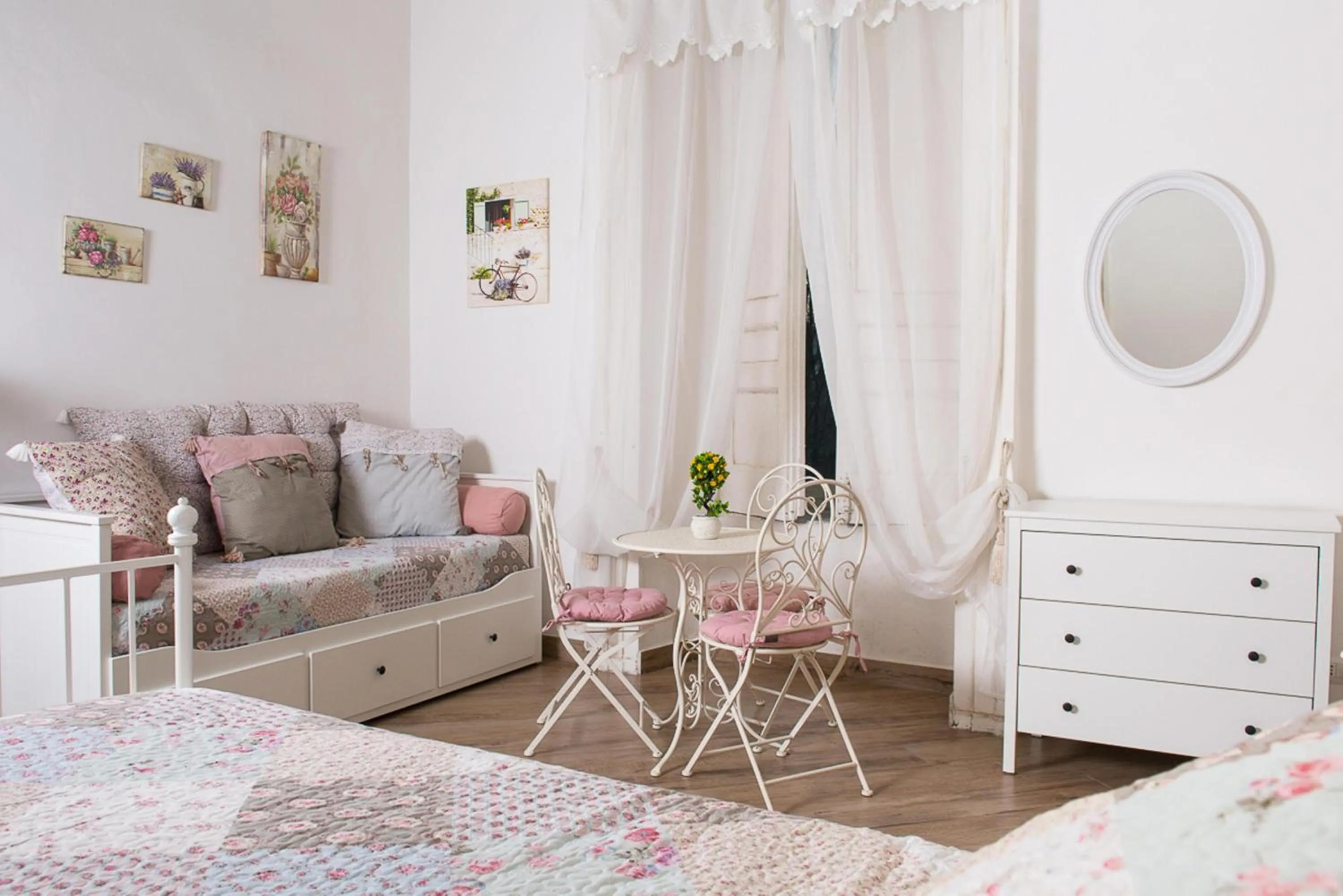 Photo of the whole room, Bed in Maison la Mitra - Dimore Partenopee