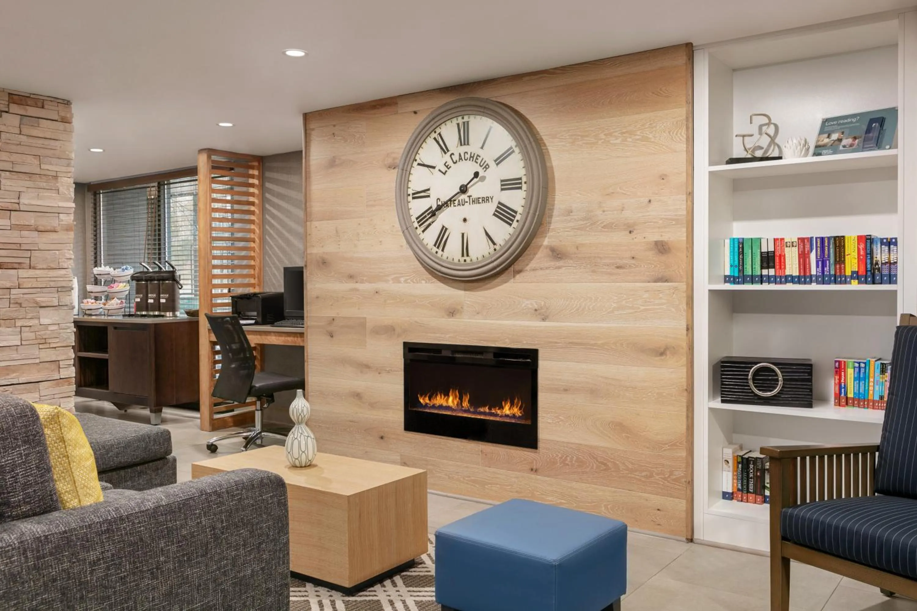 Lobby or reception in Country Inn & Suites by Radisson, Williamsburg East Busch Gardens , VA