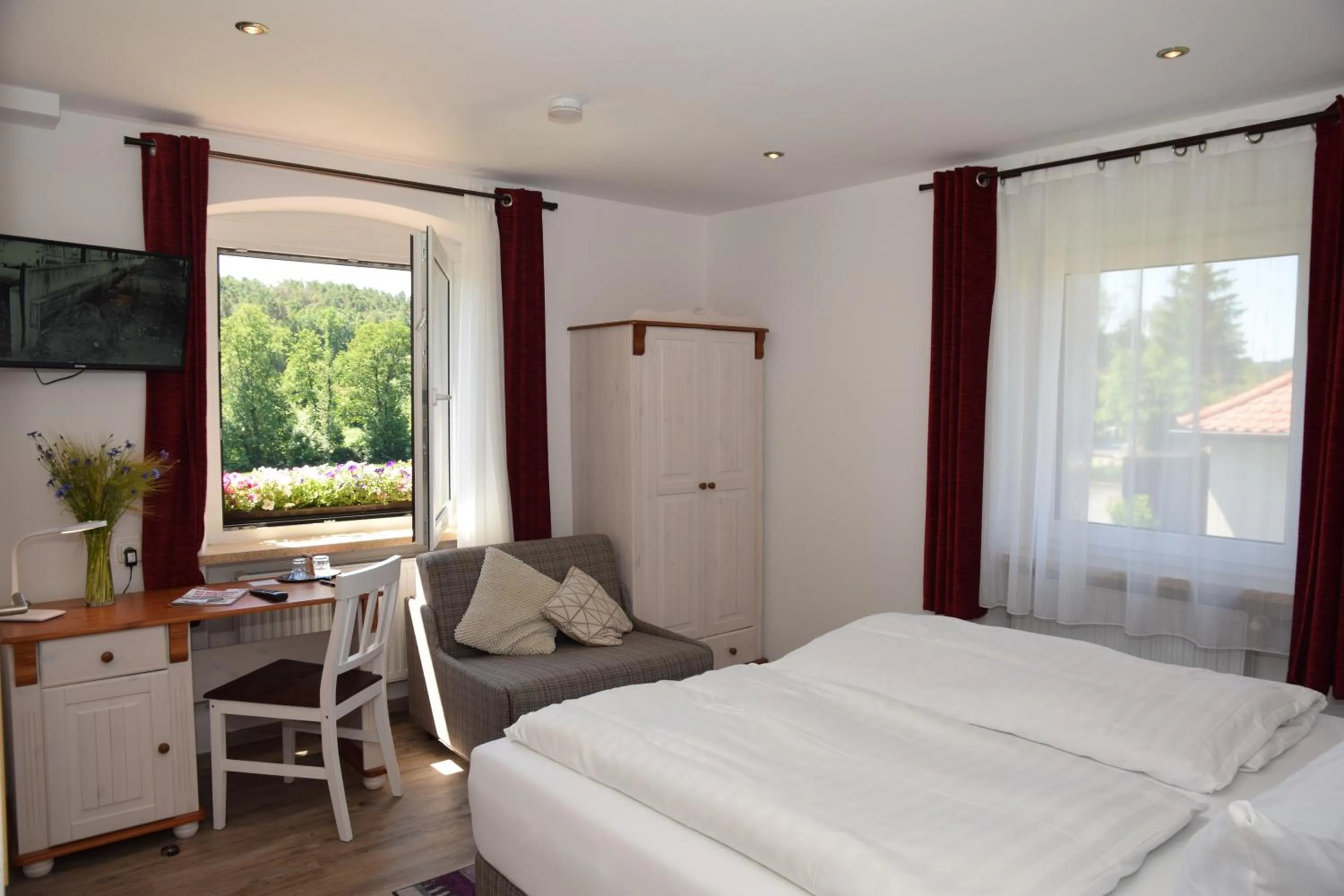 Bed in Landhotel Steigerwaldhaus