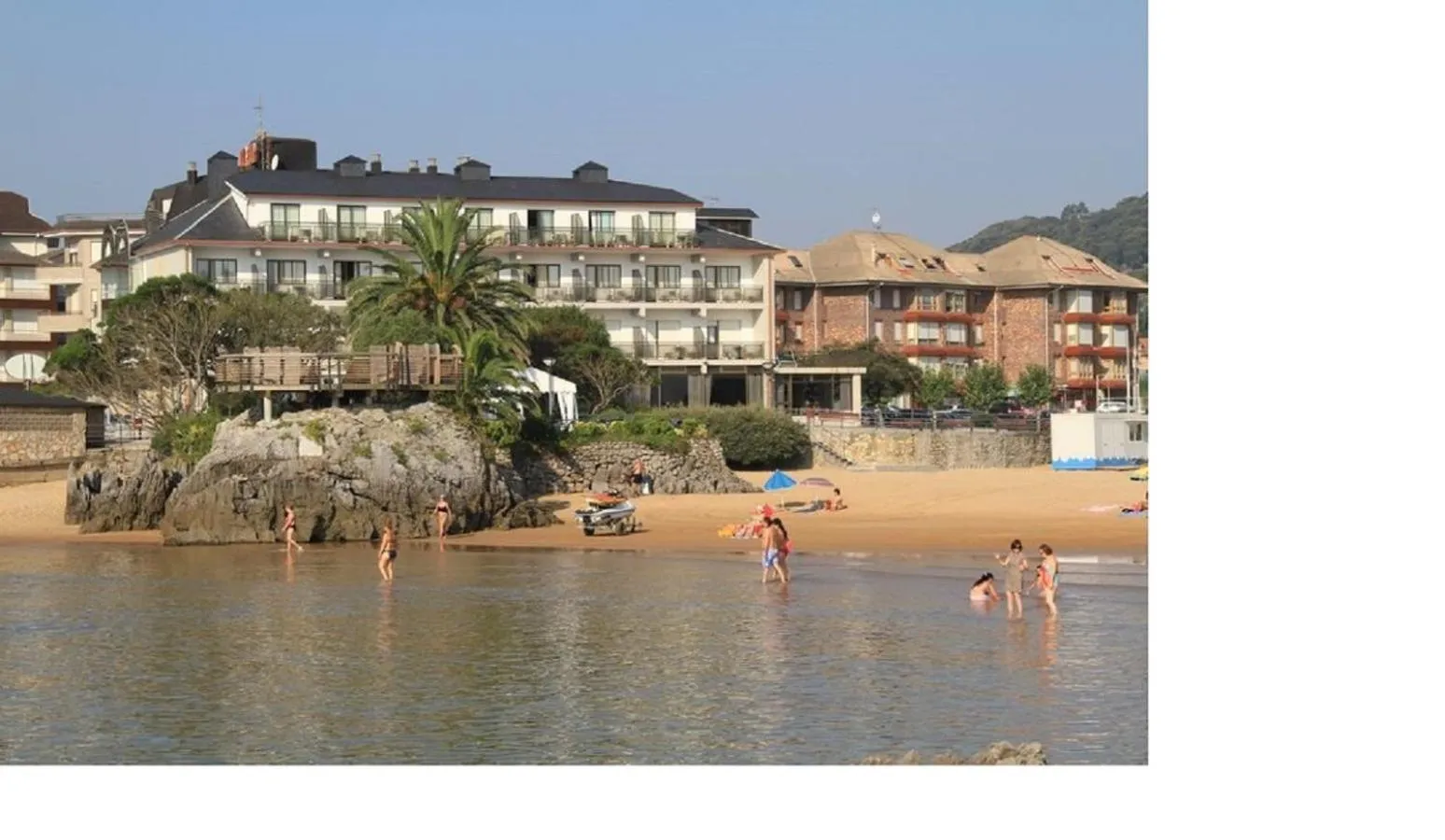 Facade/entrance in Hotel Alfar